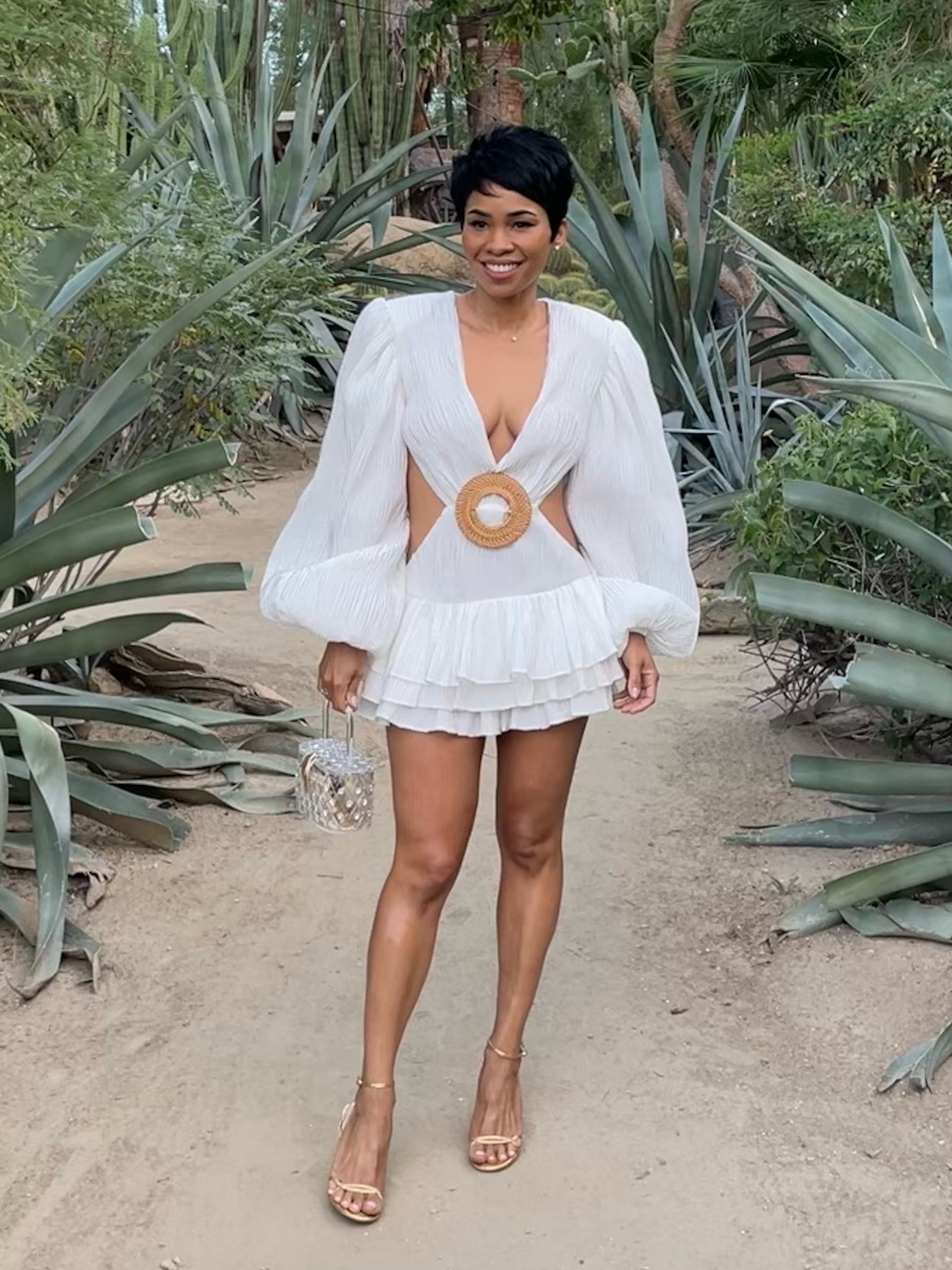 Palm Springs was the perfect reveal for this destination dress, destined to turn heads. Pair with heels or flats for a low-er key beachy desert lewk 

#LTKHoliday #LTKwedding #LTKSeasonal