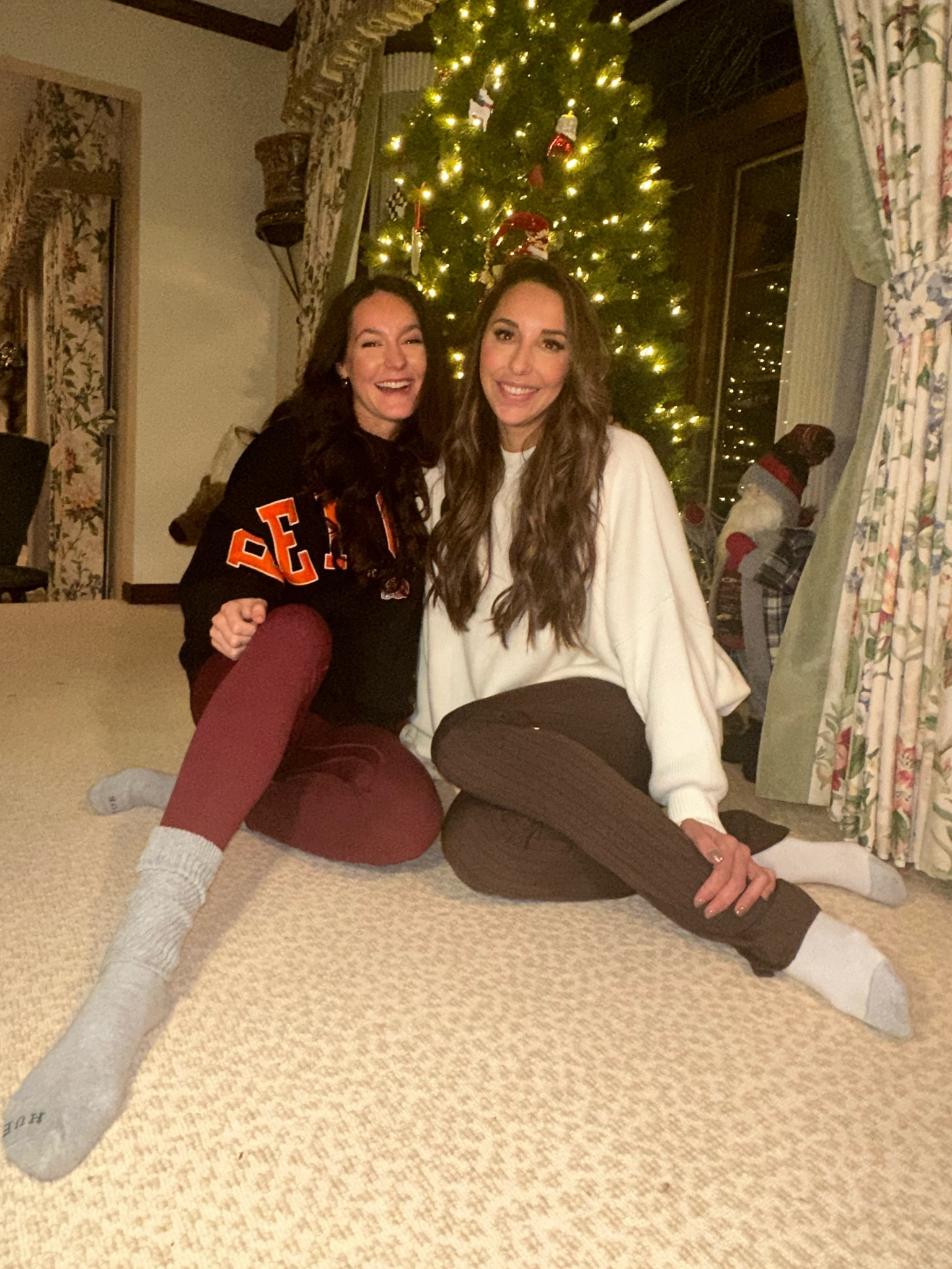 Abercrombie Cincinnati Bengals sweatshirt size M (already oversized though) 
Lululemon align legging size 6
Hue socks 
Kendra Scott earrings 

Free People sweater 
Alo flare pinstripe legging 

#LTKHoliday #LTKSeasonal #LTKfitness