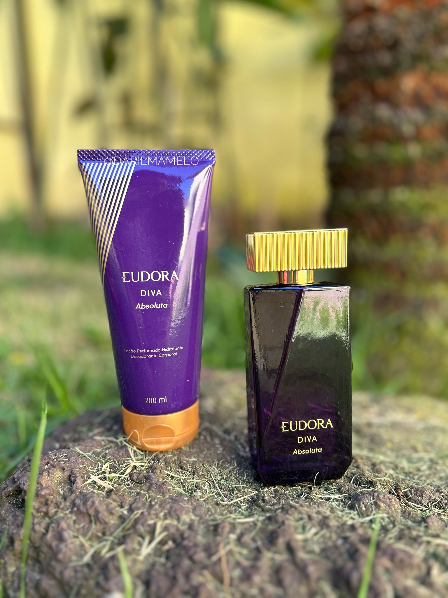 Lançamento Diva Absoluta, Desodorante Colônia
Uma fragrância poderosa e sofisticada, que deixa rastro por onde passam
A cereja negra, combinada a
nuances amadeiradas, garante
explosão e impacto, trazendo uma composição feminina e marcante.
Promoção de 129,90 por 108,90
Kit Deo Colônia + Loção Hidratante Desodorante Corporal na mesma fragância 

#LTKbrasil