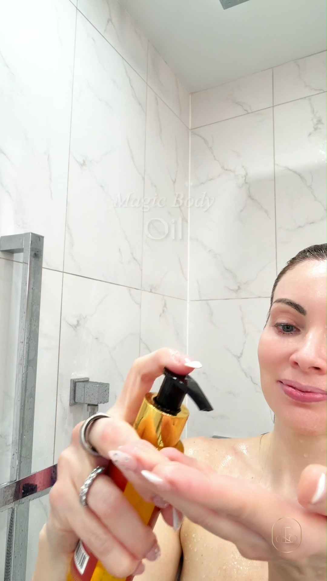 Transform dry, crepey skin into a silky-smooth, glowing masterpiece with a 100% cold-pressed botanical elixir! 🌿 Powered by rosehip, evening primrose, and patchouli oils, this fast-absorbing formula boosts natural collagen while locking in deep moisture from neck to toe. Ideal for targeting loose skin, restoring elasticity, post-shower hydration, and mature skin care! 

#LTKbeauty #LTKskincare #LTKunder50 #Besque #BodyOil #BodyCareRoutine #FirmingBodyOil #GlowySkin