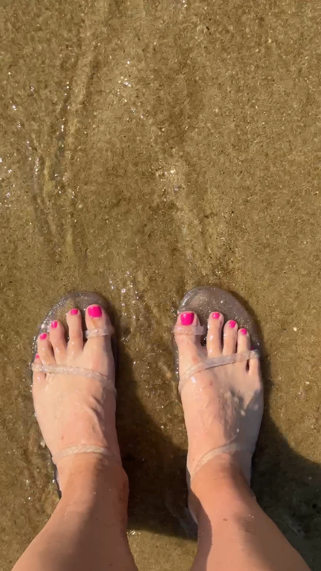 clear jelly sandals 

#LTKShoeCrush