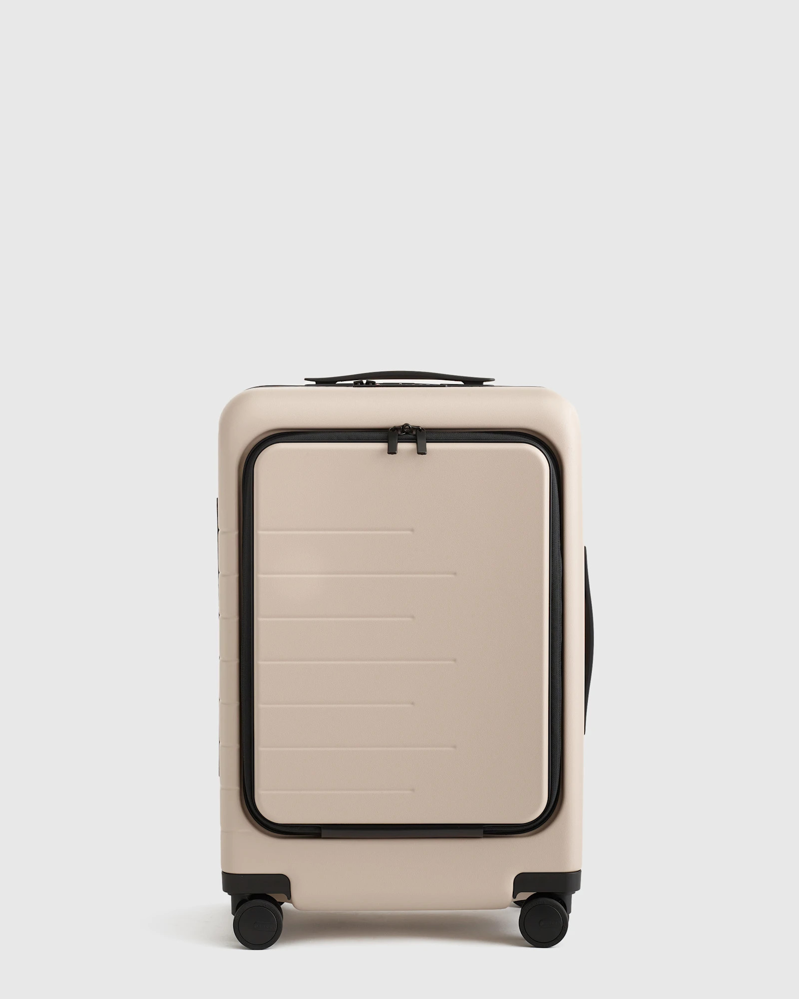 Quince | Front Pocket Carry-On Hard Shell Suitcase 21"" in Black, Polycarbonte | Quince