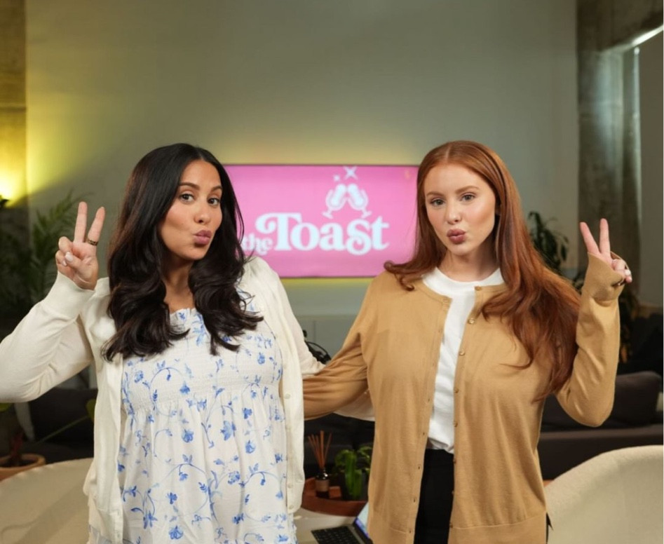 OOTD for The Toast is this cute maternity dress! We talk game tunes in the big city 🎧

#LTKFindsUnder100 #LTKSeasonal #LTKStyleTip