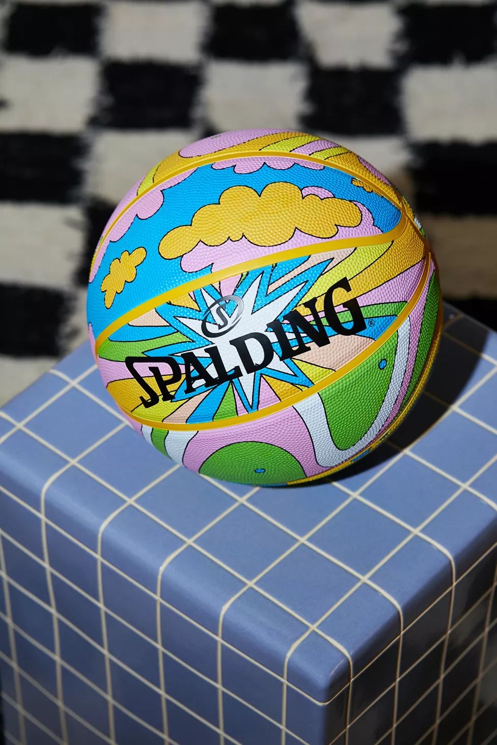 Spalding UO Exclusive Retro Wavy Basketball | Urban Outfitters (US and RoW)