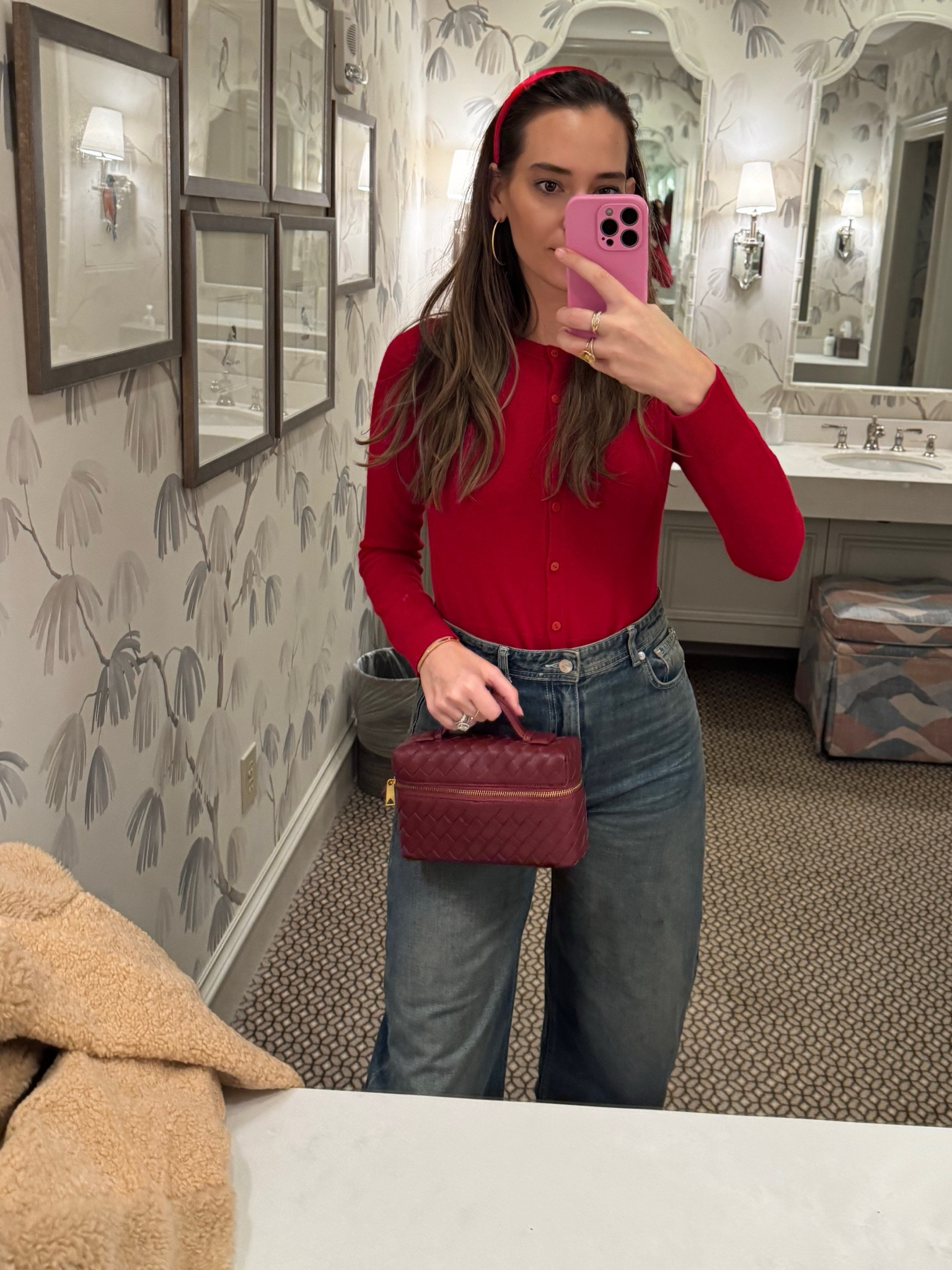 Great winter bag under $100

#LTKFindsUnder100 #LTKItBag #LTKSeasonal