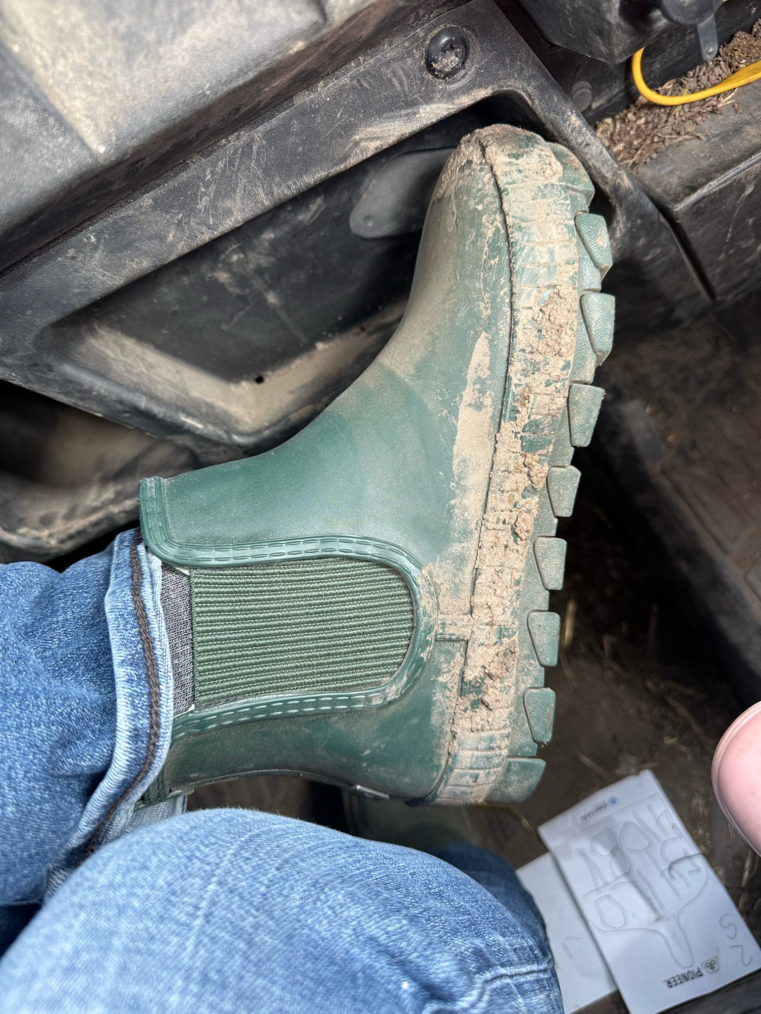 Wanted to try shorter mud boots for calving this year. For the days where it’s greasy, but not deep. 
I measured my foot and used the size guide — which put me between a 7.5 and 8. Ordered the 8 and wear wool socks which works well! These were on sale and LOVED the green option. Very HOC Winter!

#hocwinter 

#LTKfindsunder50