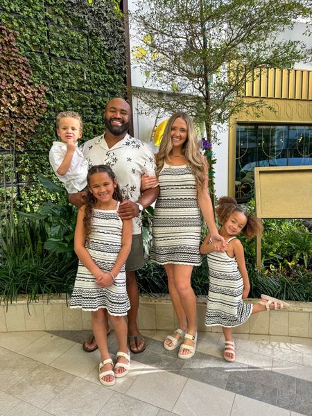 Family OOTD: Vacation Vibes 🌊








OOTD, OOTD Inspo, Family, Family Vacation, Mommy and Me

#LTKkids #LTKfamily #LTKbaby