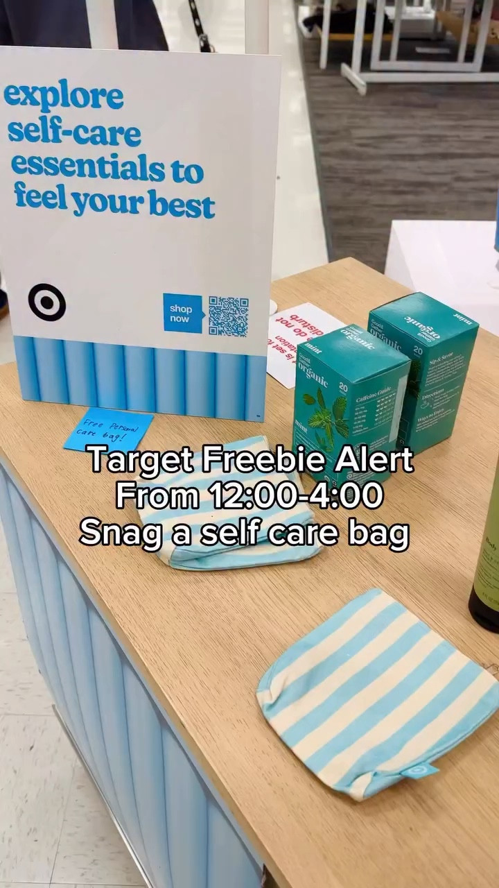 🌈Target Freebie Alert🚨
🌈From 12:00-4:00
You can snag a self bag, while supplies last!💓 I was at the Wauwatosa store see this, check your city, when you shop there.
.
.
@target #TargetPartner #targetedskincare 
#freebie #selfcareessentials #targetfinds