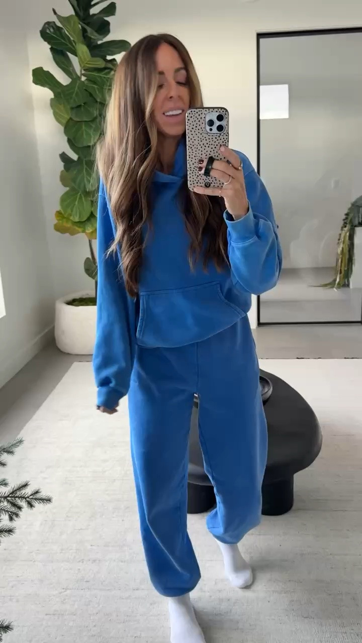 My favorite sweat set! Comes in tons of colors!