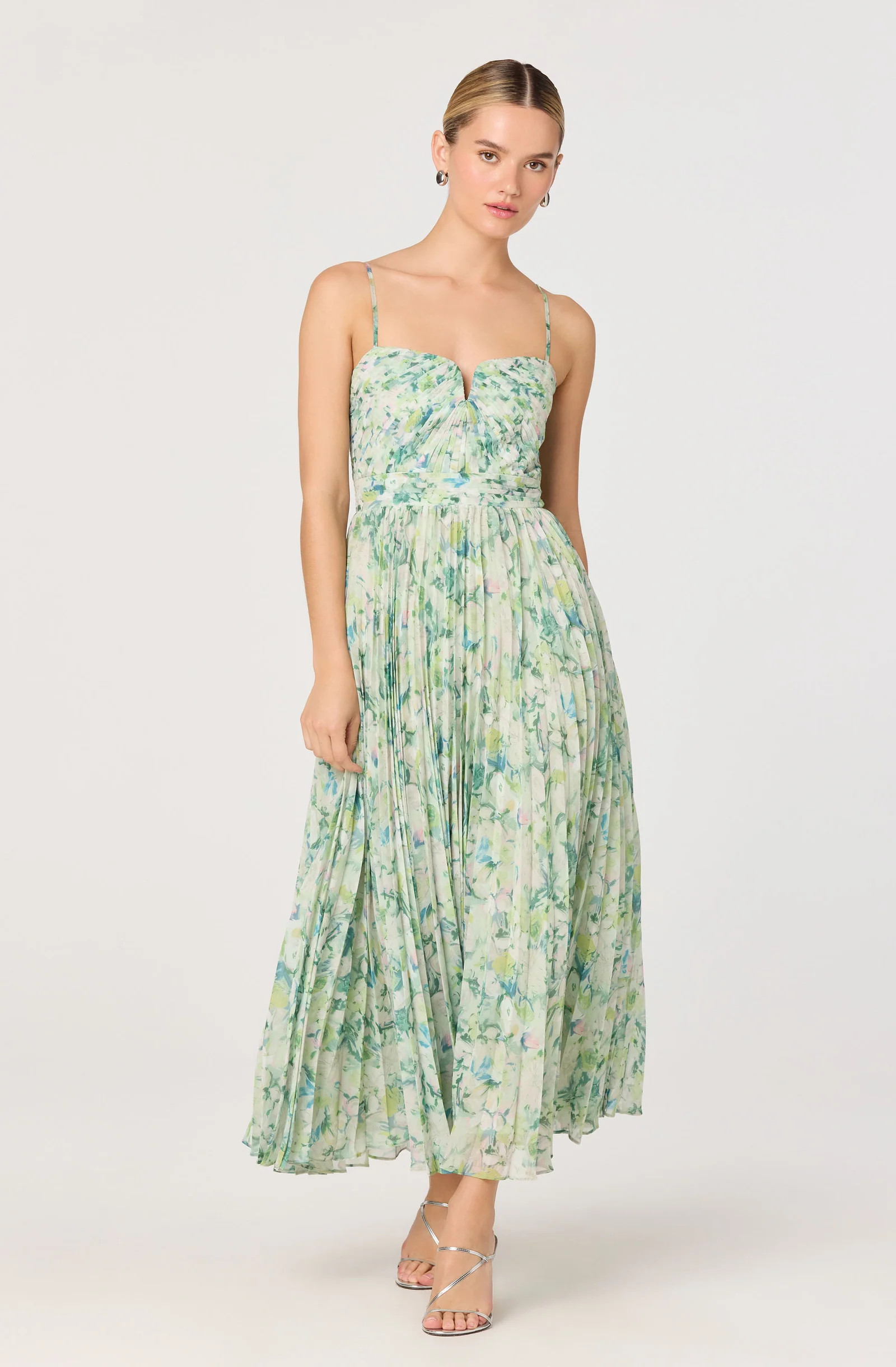 Bayley Floral Pleated Maxi Dress - Green floral / XS | ASTR The Label (US)