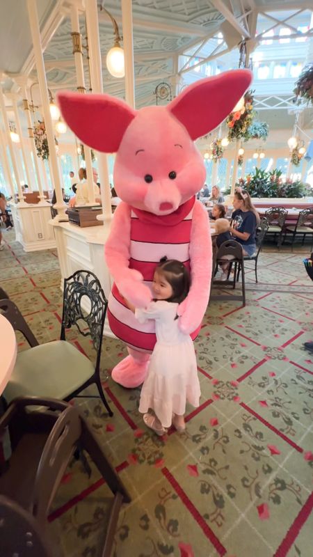 Come with us to Winnie the Pooh character dining at Crystal Palace in Magic Kingdom!

#LTKSeasonal #LTKfamily #LTKstyletip