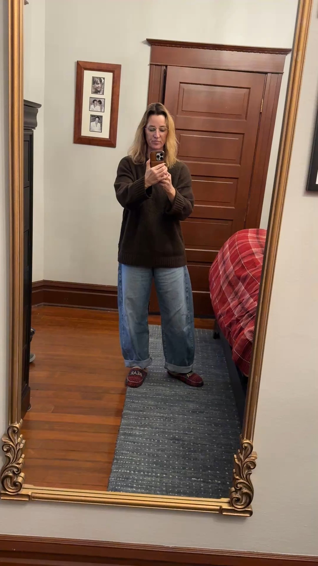 These jeans are so comfortable and casually cool. On trend without looking like you’re trying too hard. Comfortable enough to replace your sweats for the day and elevate your look, or dress up for a night on the town!

#LTKOver40 #LTKmomlife #LTKdayinmylife