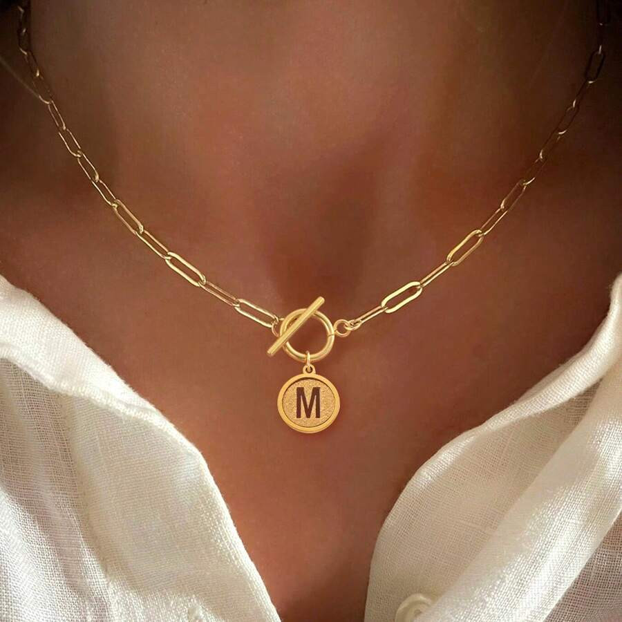 1pc New Fashion Round Hollow Initial Pendant Toggle Clasps Golden Stainless Steel Paper Clip Chain Necklaces For Women | SHEIN