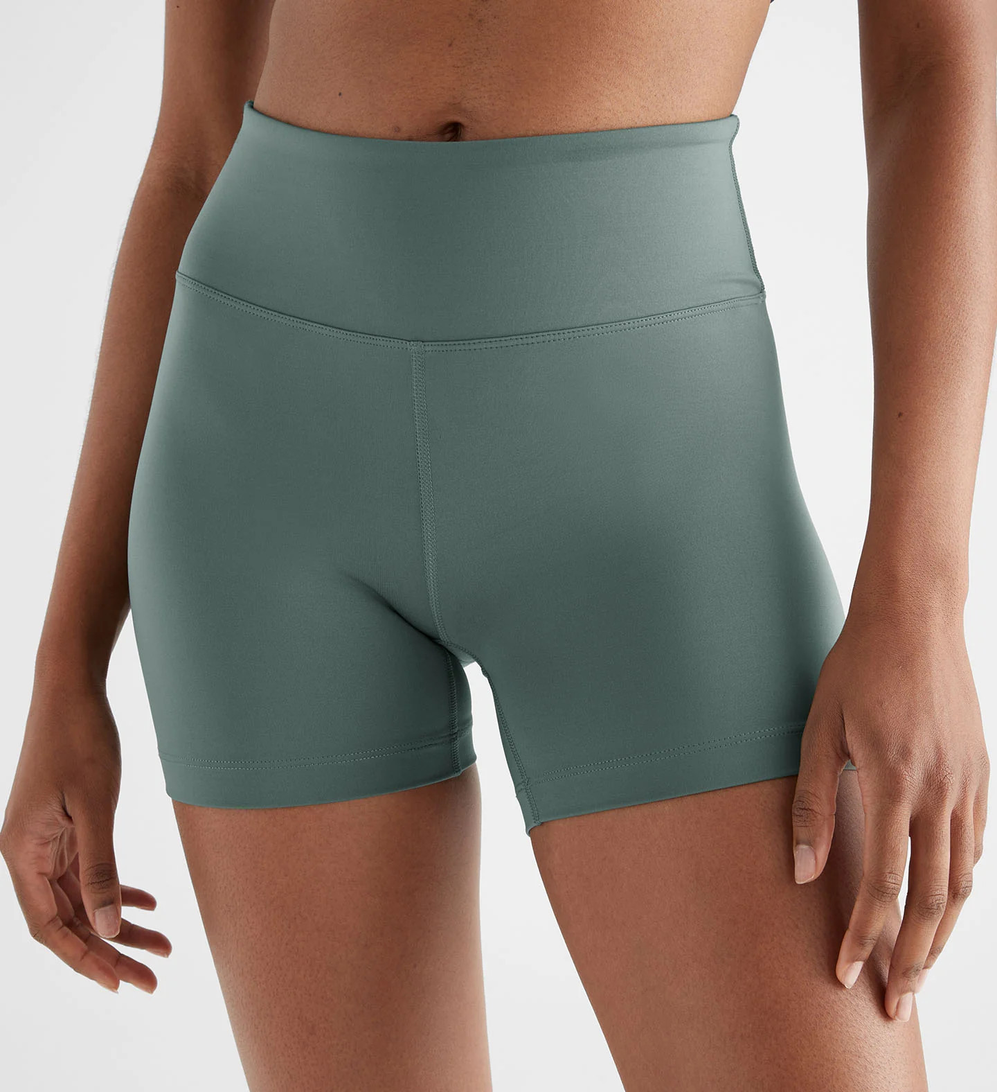 WOMEN'S HIGH-RISE SLEEK SHORT 4" | BALSAM | NOBULL | NOBULL