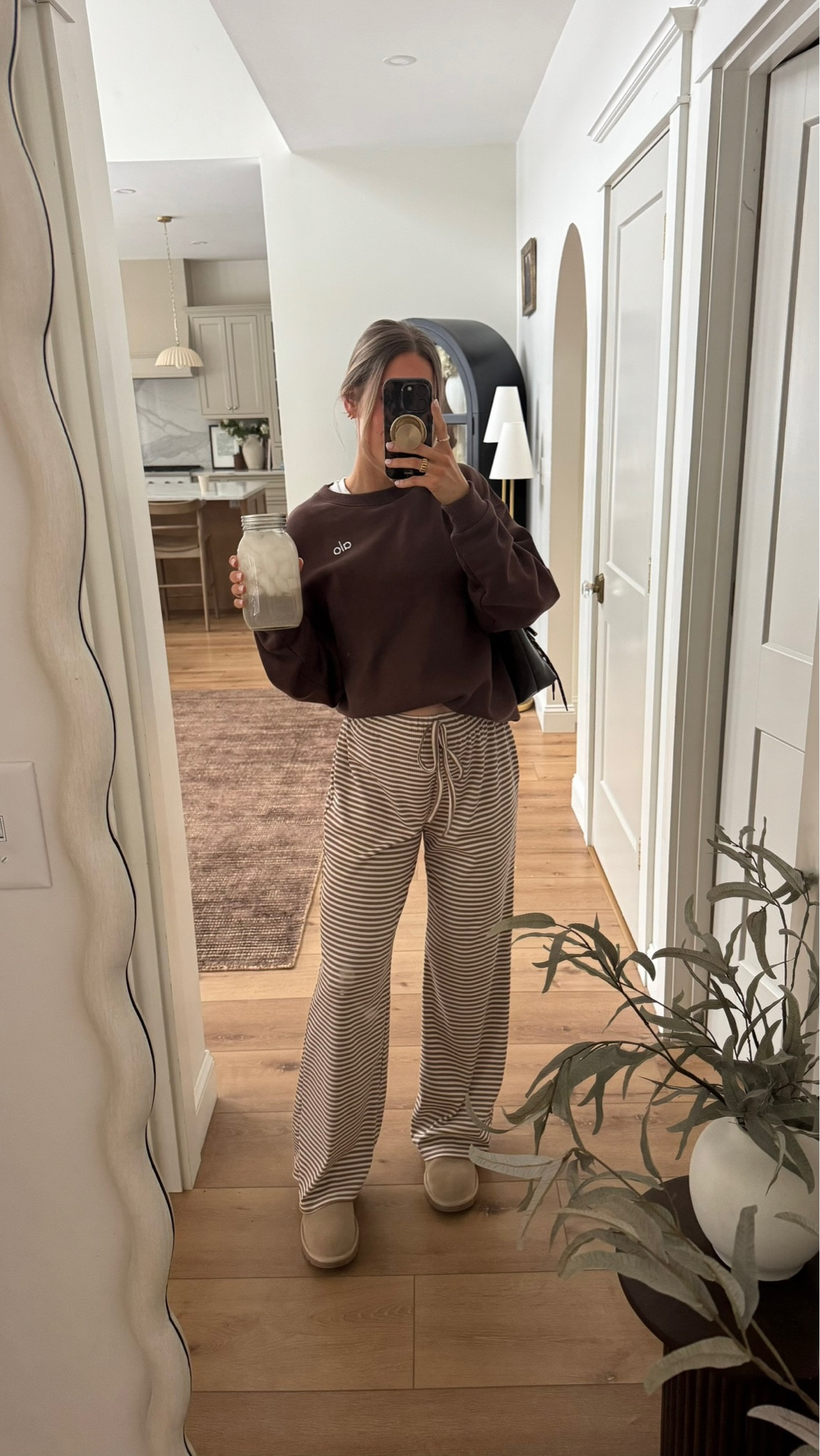 Ready for my daily errands and my kids activities 🙌🏼 and of course I have my giant mason jar of water 🤣

#momlife #errandsoutfit #aloactivewear #bumpoutfit #maternity

#LTKmomlife #LTKBump #LTKActive