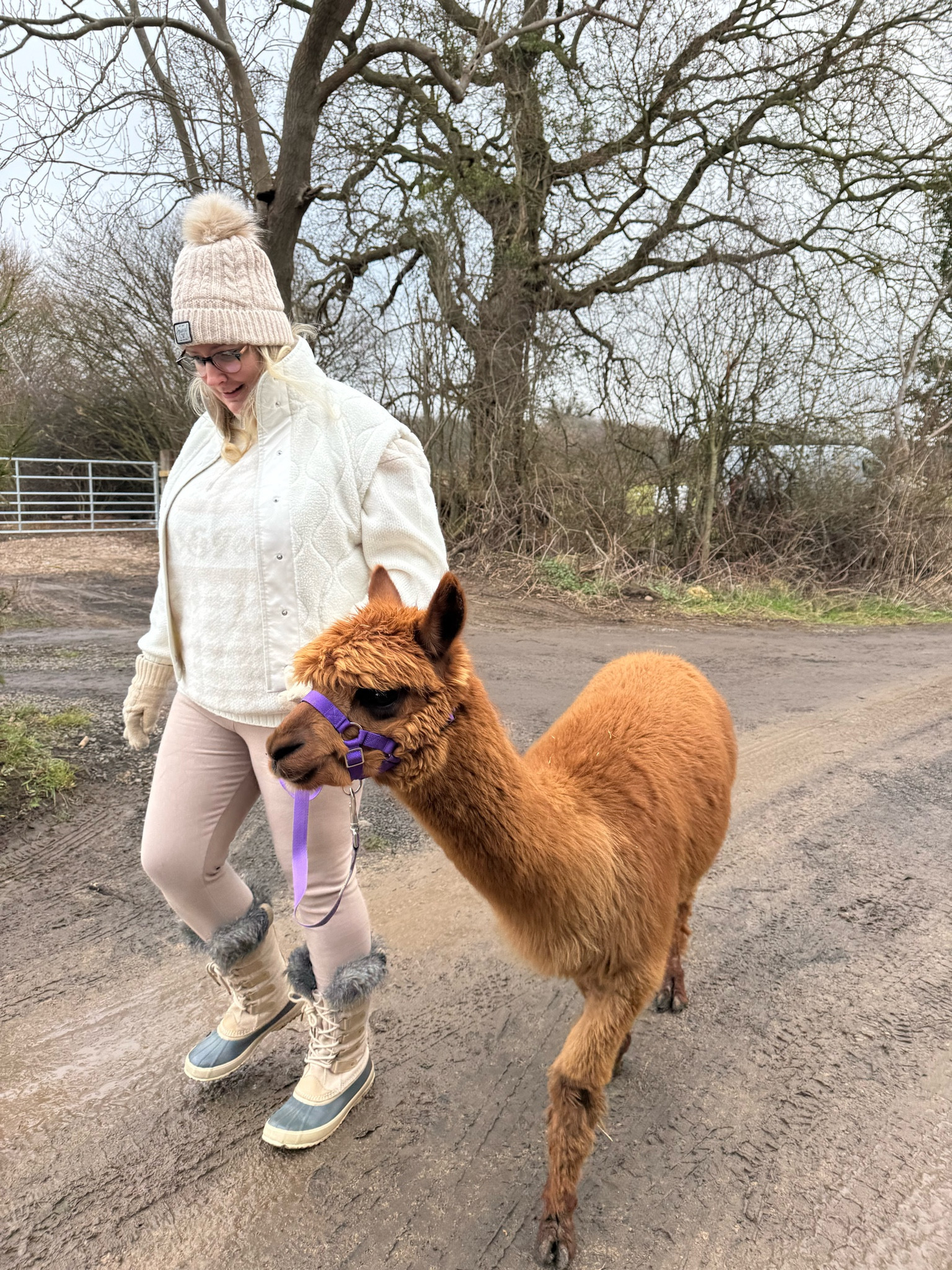 Alpaca walking but make it stylish and neutral  😂
.


#LTKcurves #LTKplussize #LTKuk