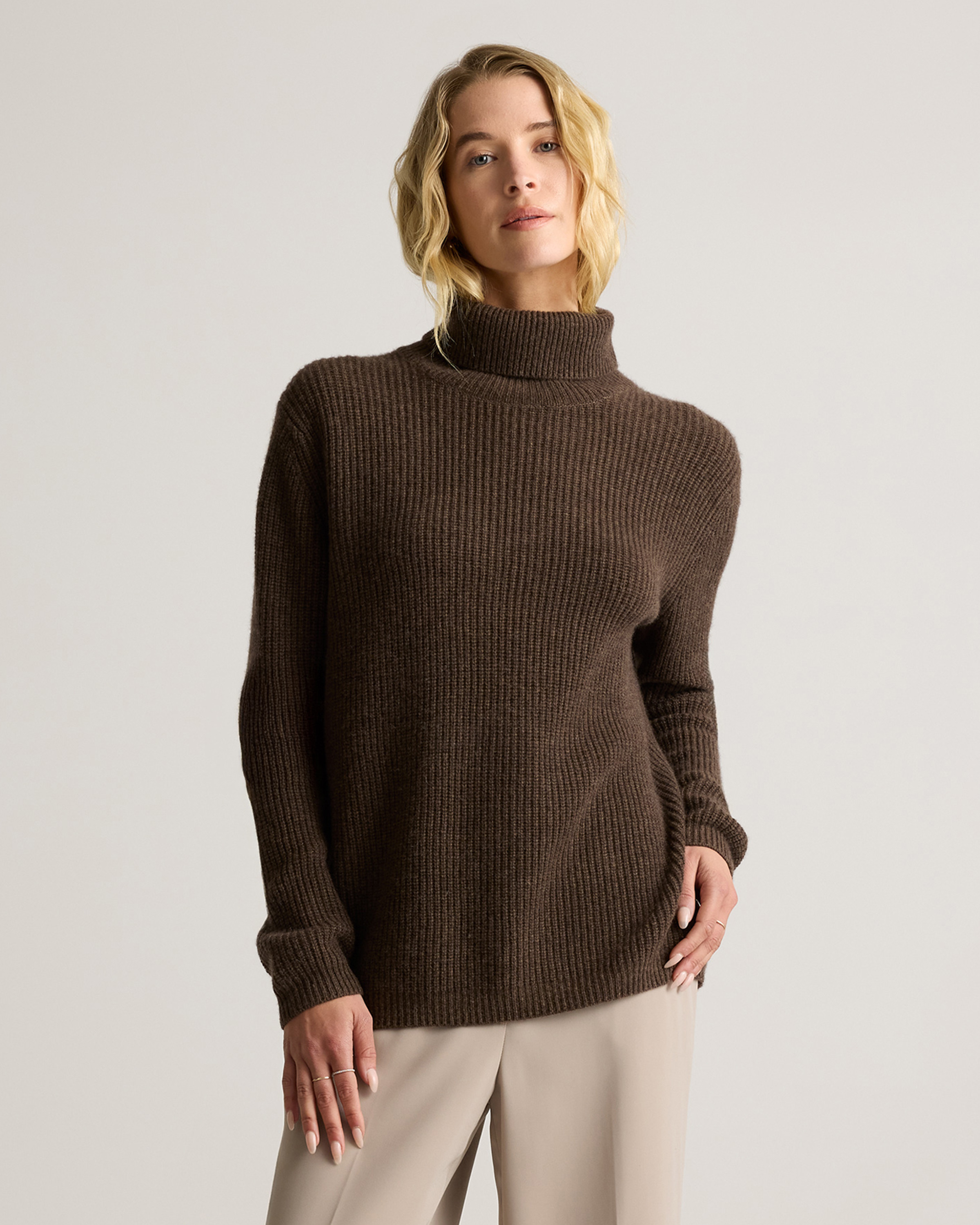 Quince | Women's Mongolian Cashmere Fisherman Turtleneck Sweater in Brown, Size XS | Quince