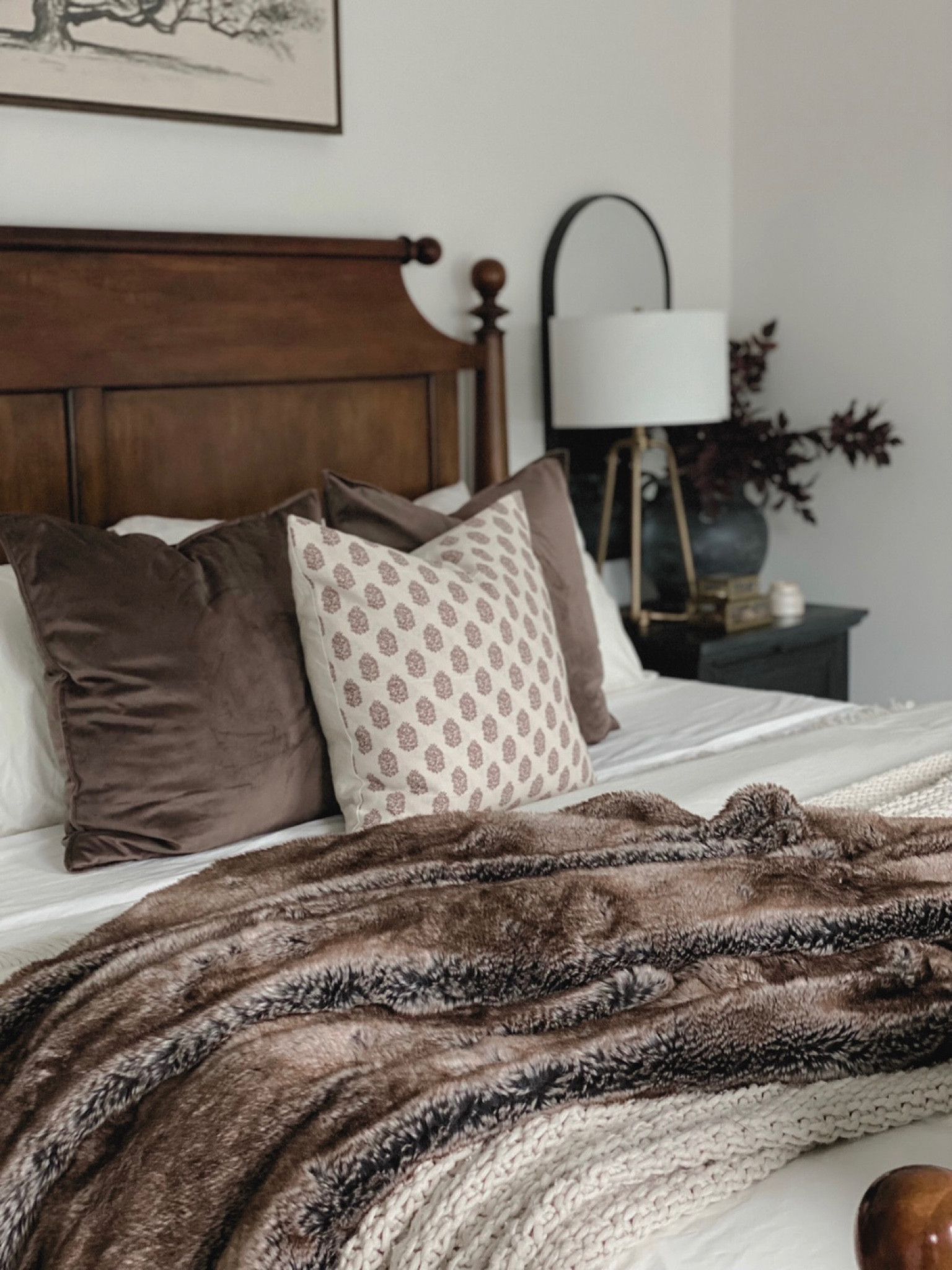 Early fall master bedroom

#LTKhome #LTKSeasonal
