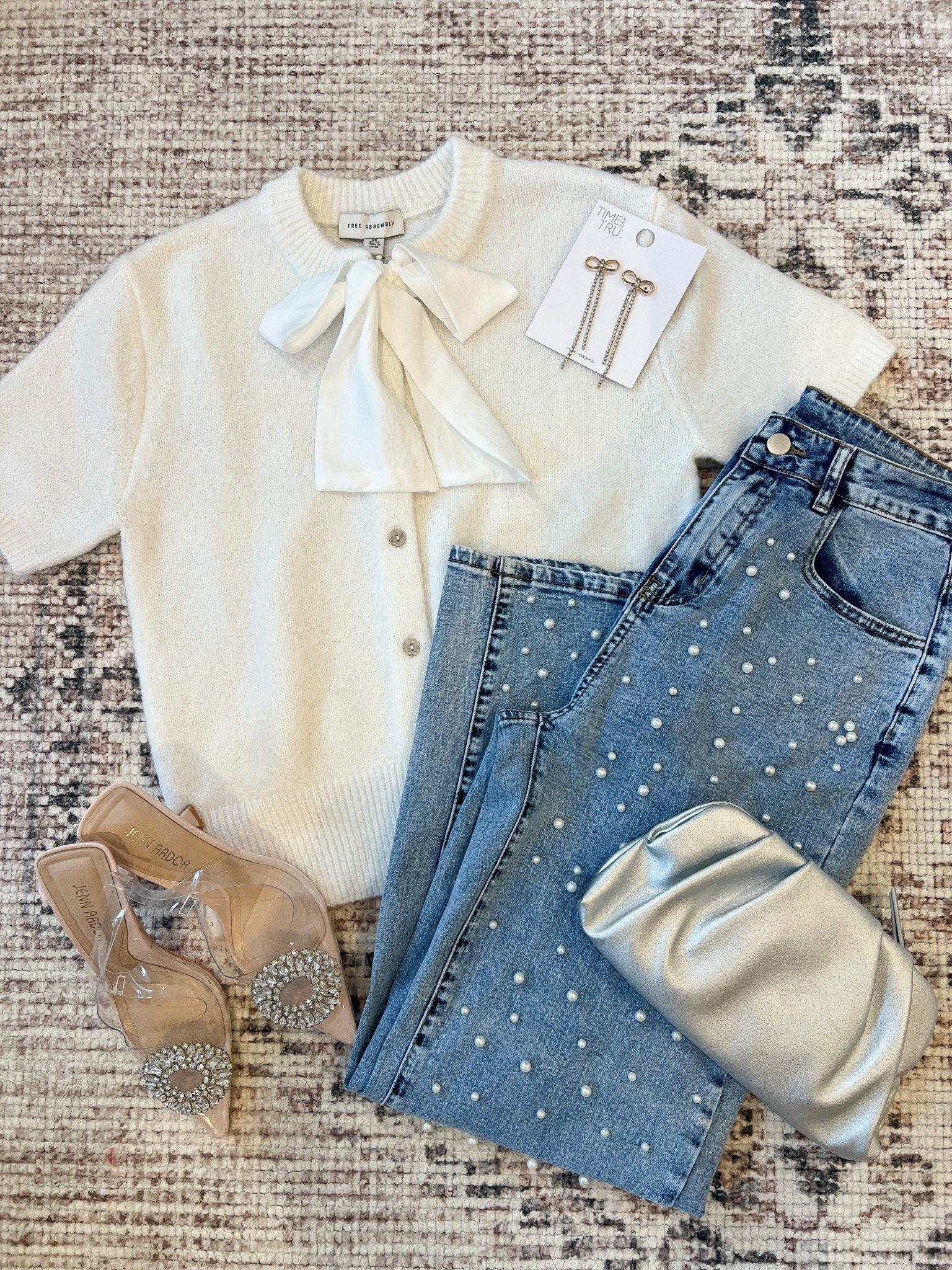 Holiday Outfit Idea

Christmas outfit, holiday outfit, holiday dresses, NYE outfit, NYE dress, target fashion, target finds, Walmart fashion, Walmart finds, Amazon fashion, Amazon finds, Christmas sweaters, midsize fashion, petite fashion 

#LTKMidsize #LTKSeasonal #LTKHoliday