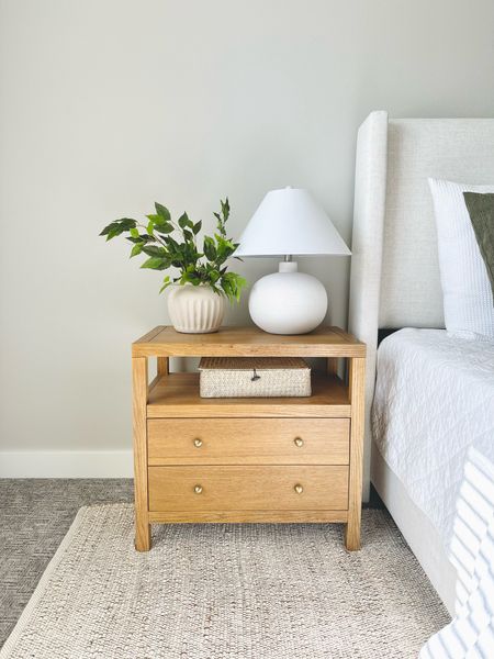 Simple nightstand styling, decorating, lamps, nightstand decor, home decor, vases and stems, rugs, neutral rug, bedroom decor, bedroom ideas

#LTKstyletip #LTKhome