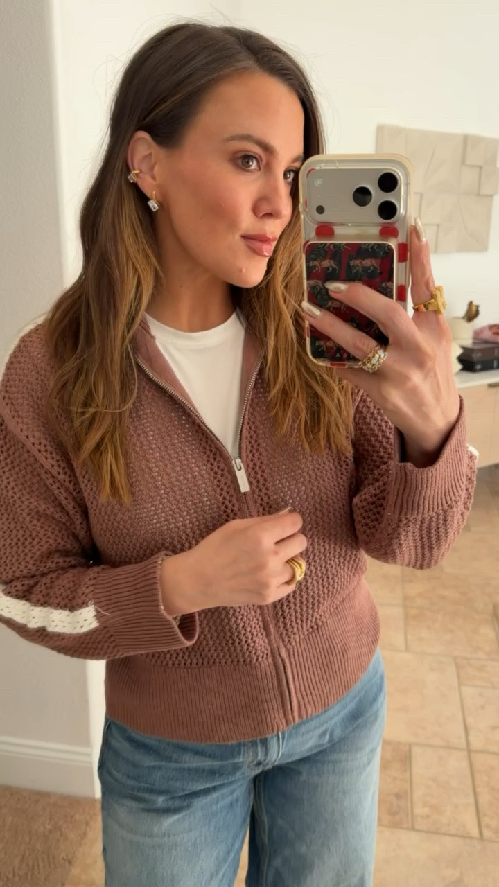 The best sports mom zip up! The color is so good and it’s light and airy!

Use our code AANDE20 at checkout!🤍

anthropologie, sports mom fashion, sports mom style, spring style, summer fashion 

#LTKspring #LTKSaleAlert #LTKSeasonal