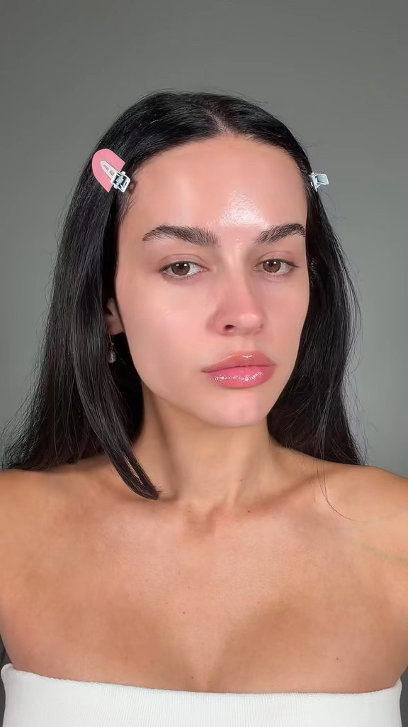The power of makeup is so real... who's ready for bridal trial # who knows what at this point #makeup #makeuptransformation
#makeuptransition #makeuptiktok #makeupvideo #bridal #bridalmakeup #weddingmakeup #weddingtok