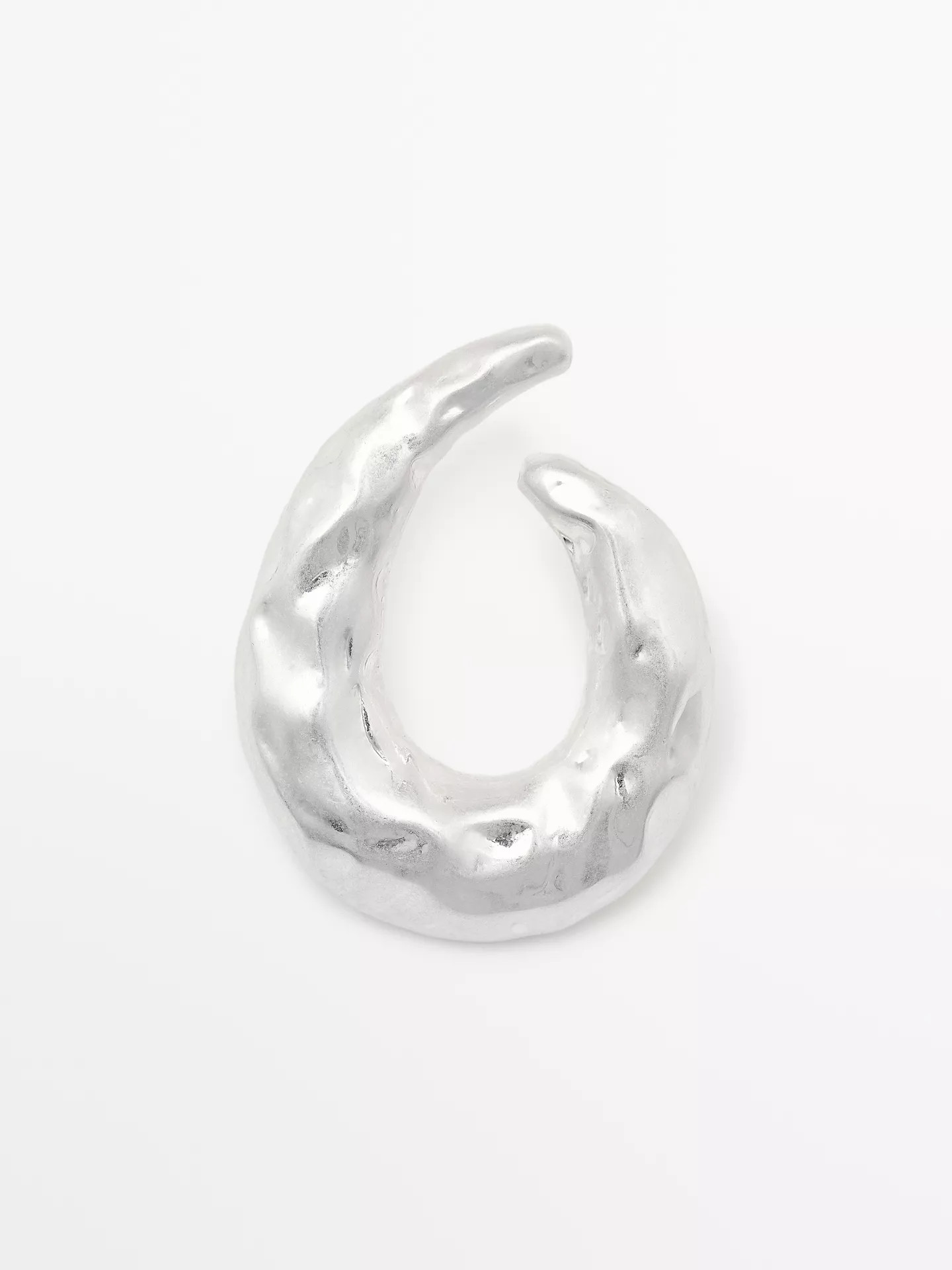 Textured hoop earrings | Massimo Dutti US