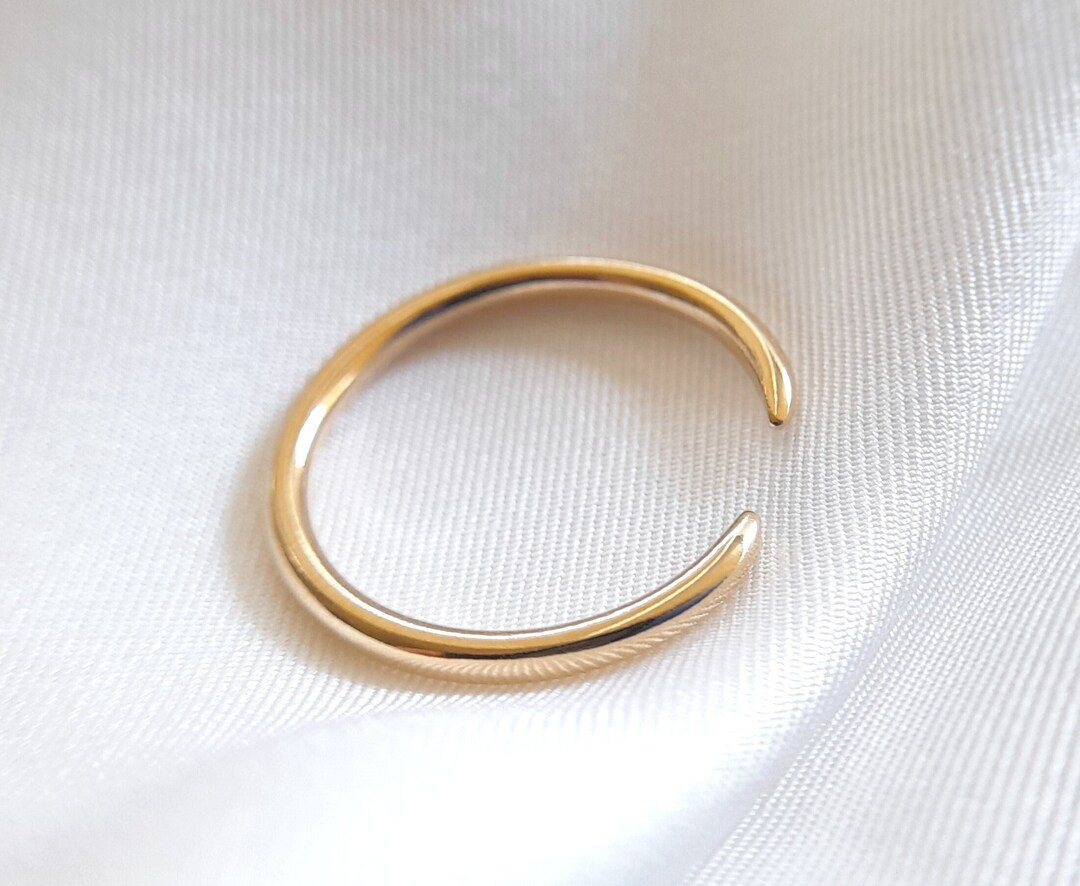 Arya 14K Yellow Gold 1.7mm Cuff Ring Pointed Ends Open Gap - Etsy | Etsy (US)