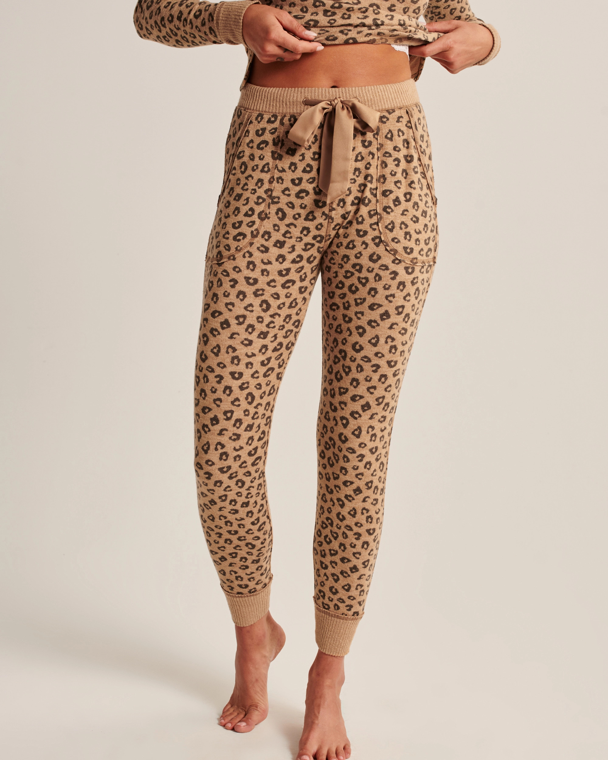 Cozy Joggers | Abercrombie & Fitch (US)