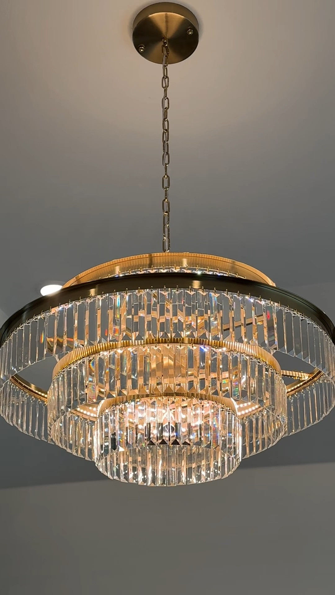 So obsessed with this new chandelier! It completely transformed our living room. High quality crystals, designer look for less! 


#LTKHome #LTKSaleAlert #LTKStyleTip