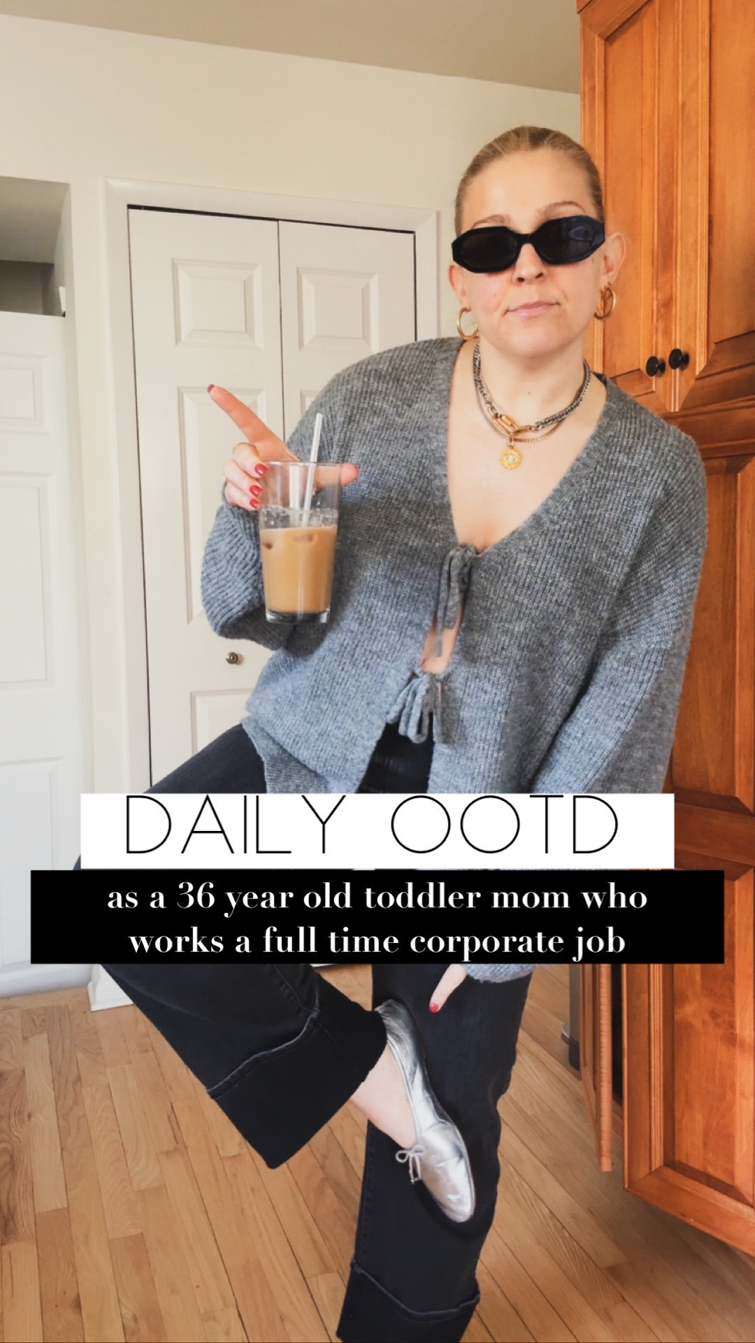 Day 9 | OOTD as a 36 year old toddler mom who works a full time corporate job. 

Today we’re working from home!

Sweater: Commense
Shoes: Sam Edelman
Jeans: Daze
Jewelry: Artizan Joyeria 


#LTKShoeCrush #LTKFindsUnder100 #LTKFindsUnder50