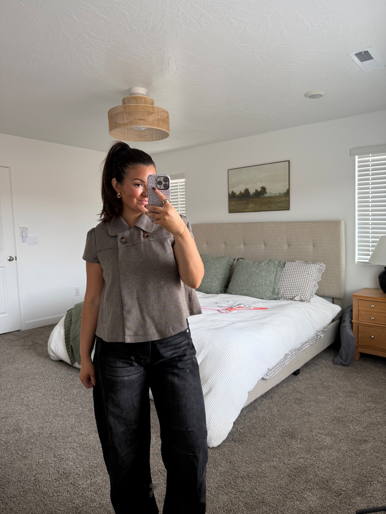 Cute top for Thanksgiving or date night outfit 

#LTKHoliday #LTKSeasonal #LTKFindsUnder50