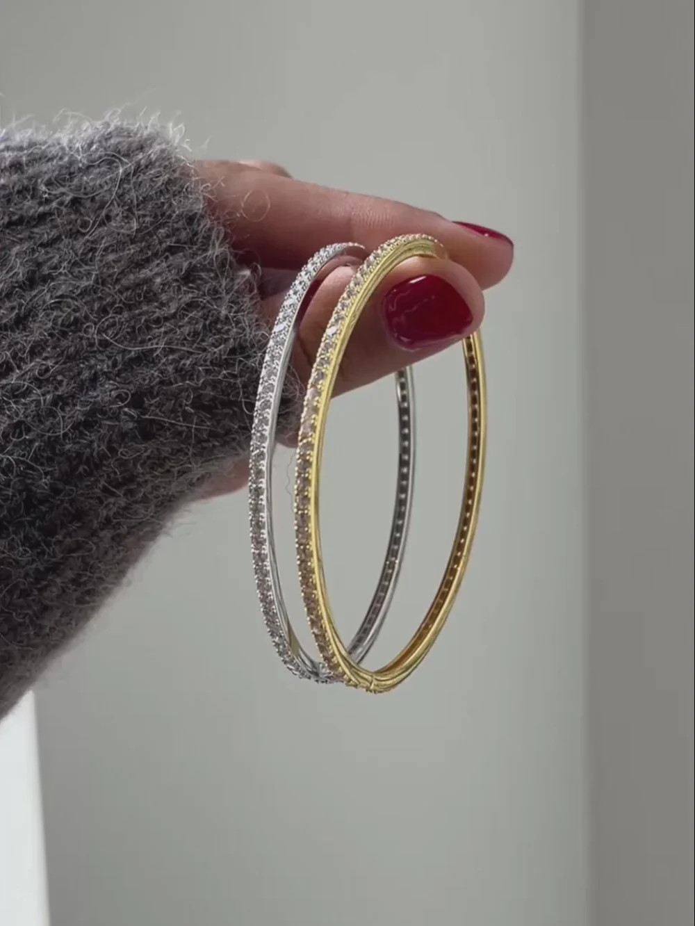 Tracy 18K Gold Hinge Bangle - Gold/Pavé | BaubleBar