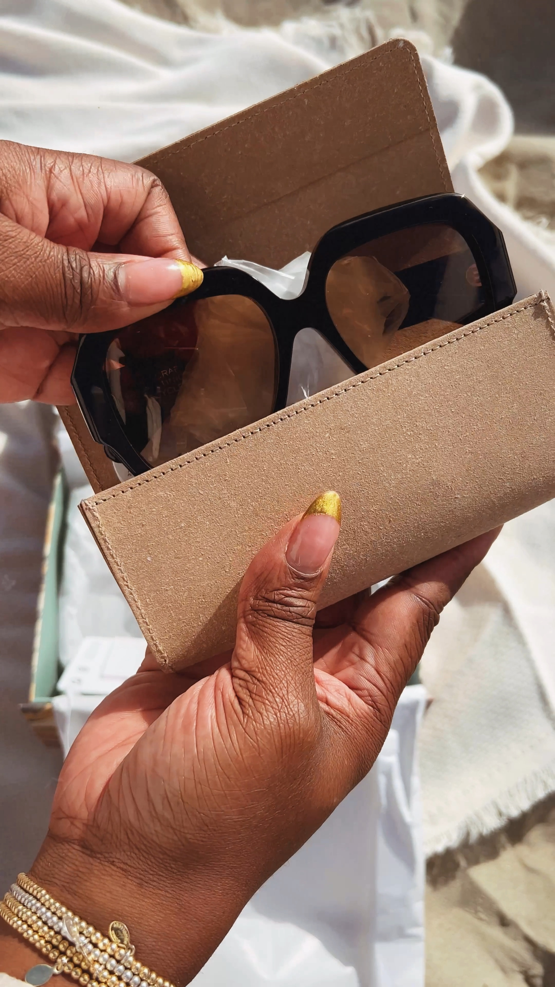 Calling All Round Face Cuties! [Save]
Do not despair, I’ve got you covered!!
If you’re like me and get really frustrated when sunglasses look like you are wearing a 5 year olds frames, then your speaking to the right person.

Two years ago, I made a promise to start investing in my sunglasses. I was really tired of them breaking and not being able to replace them (because style stock was in and out) and not getting good customer care to prolong it’s life.

Finding frames that balance a rounder and wider face isn’t easy…. But, your girl found these gorgeous ‘retro style’ tinted @chloe frames which are absolutely timeless 😍🙌🏾 #ForeverWardrobe 
I wear sunglasses all year round, so my cost per wear makes these worth the splurge!!!

Get 15% off your first purchase via 🔗 in bio:
https://matchesfashion.mention-me.com/m/ol/ay5ie-erica-matthews

Check out my insta stories or ‘curvy fashion’ highlight for a peek on how it looks on!!

#roundfaceshape #sunglasslover #designersunglasses @blackgirlunboxing @matches #blackgirlluxury #investmentpiece #retrosunglasses #oversizedsunglasses

#LTKSeasonal #LTKstyletip #LTKeurope