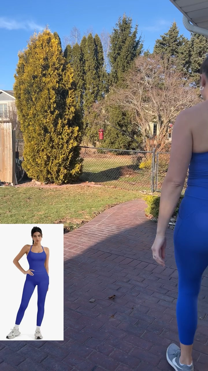 Someone point this 6’4 woman to a tall friendly matching workout set! A friend from the gym had this one on, and I loved it on her. I knew I was torturing myself ordering it, but I couldn’t resist. I’m wearing the grape set in medium and the blue in large. Tell me having a longer butt effects you like it does me for rise🫢🥲. Petition to make this in tall!!

#amazonfashionfinds #amazonfail #amazonfinds #tallgirlproblems #tallpeopleproblems
