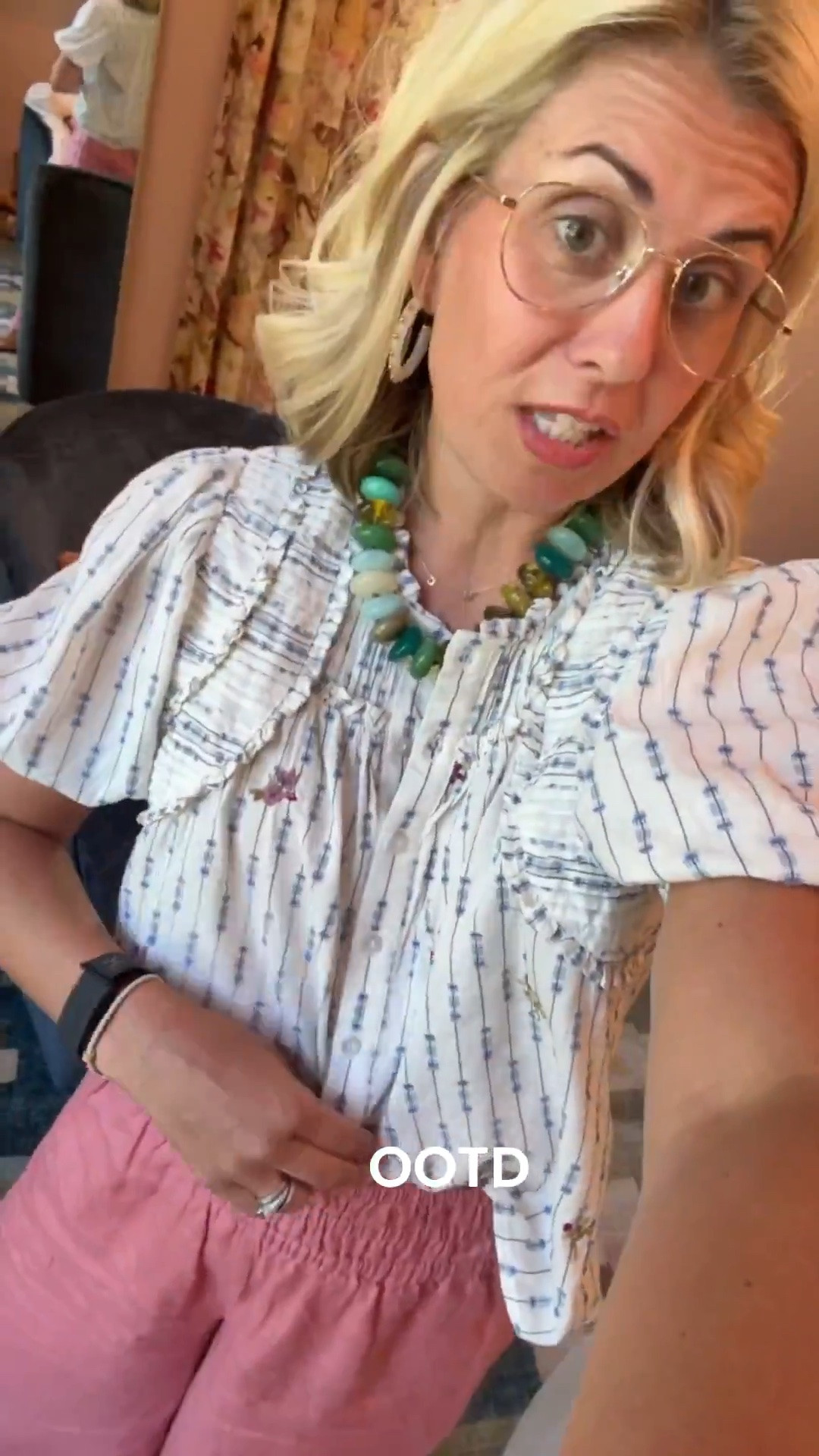 OOTD…. And what I was going to wear last night too! Ha 

Xs top
Xs pants
27 shorts
8 shoes 

#LTKdayinmylife #LTKootd #LTKOver40