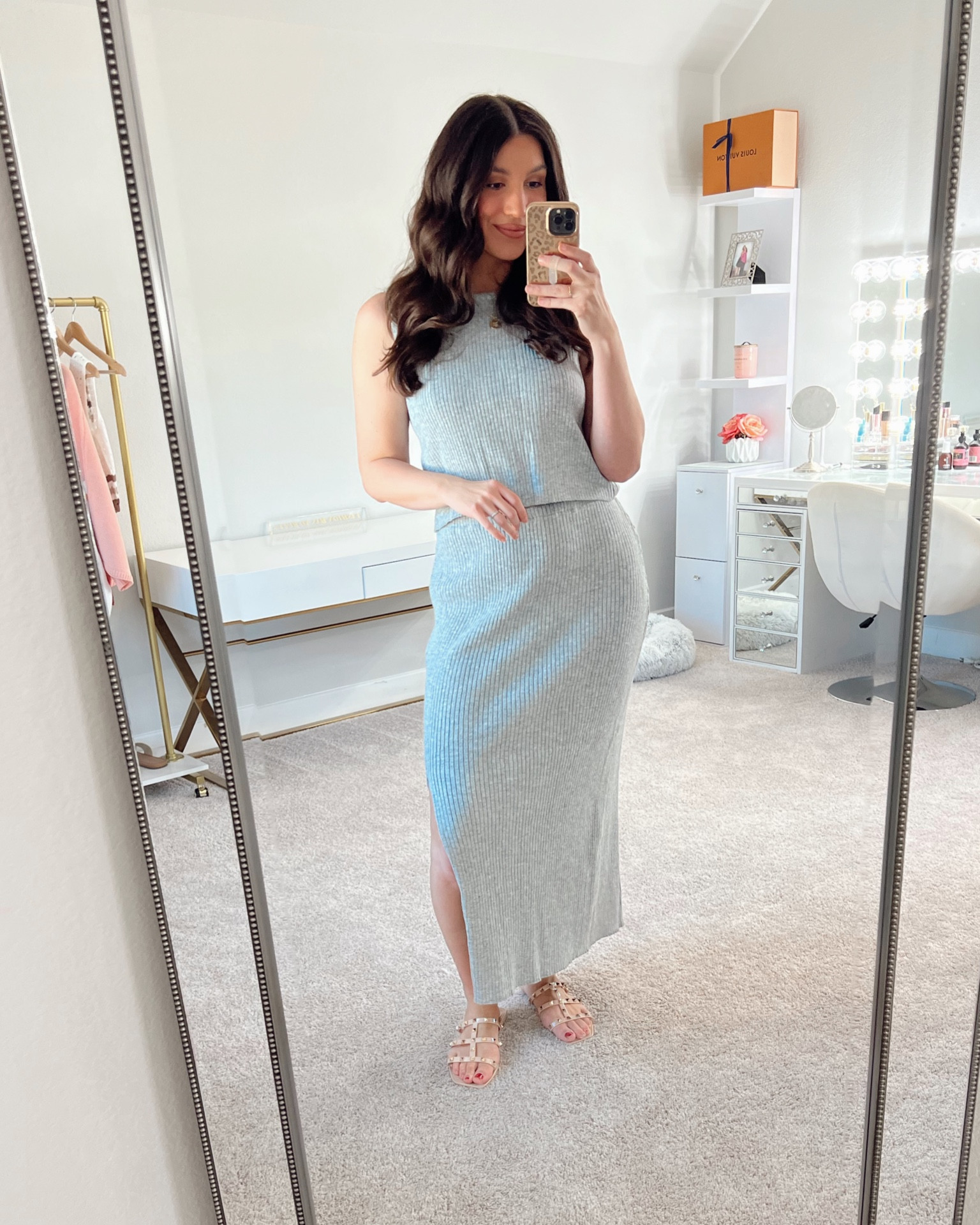 Matching set: $49!

Great winter to spring transitional set!  This set is nice and thick, but also since it’s sleeveless you could easily wear it into spring. Wearing an XL (comes in plus size as well!)

#LTKmidsize #LTKplussize #LTKstyletip