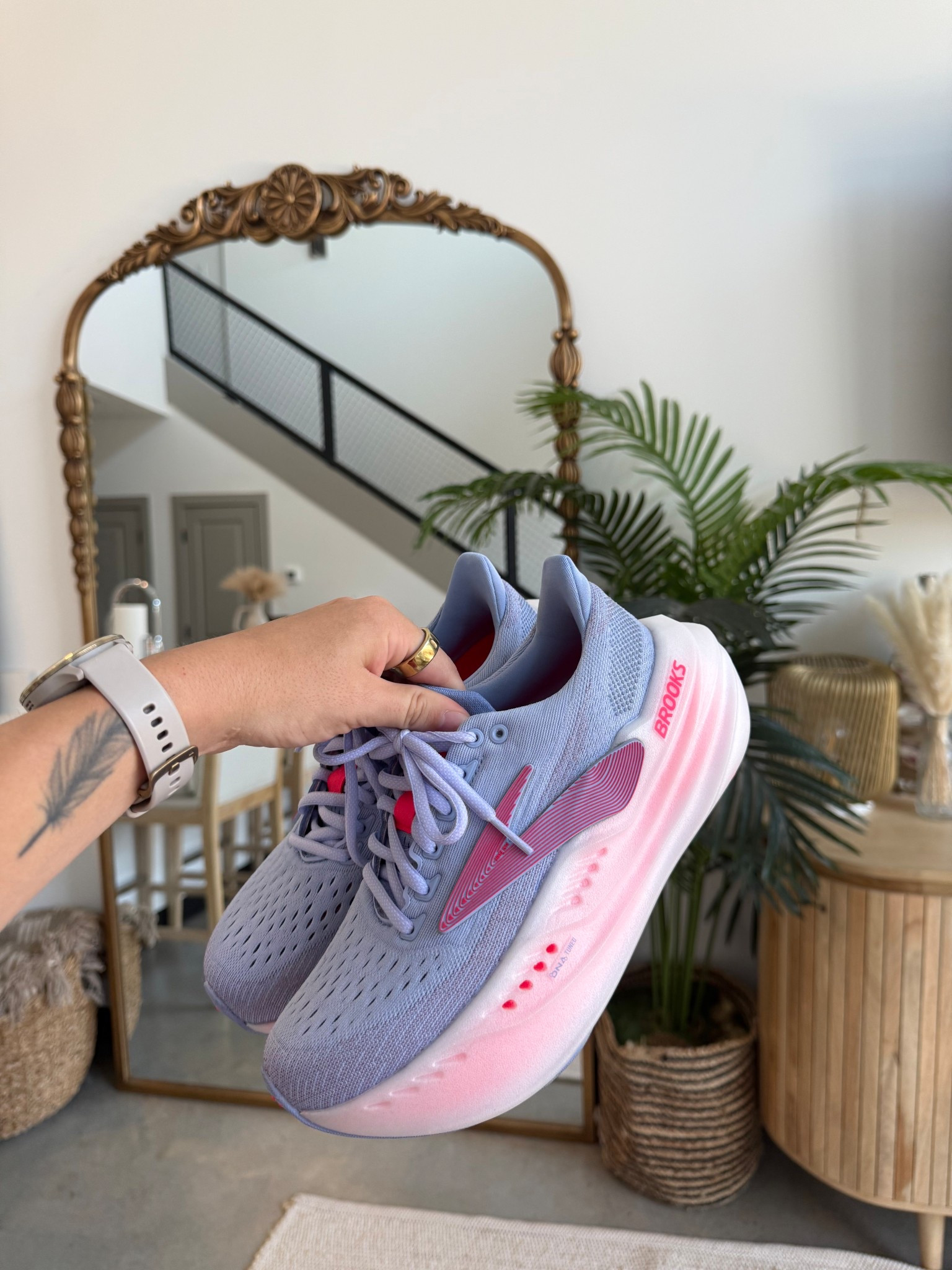 OBSESSED!!!!!!!!!! 

#LTKSeasonal #LTKActive #LTKShoeCrush