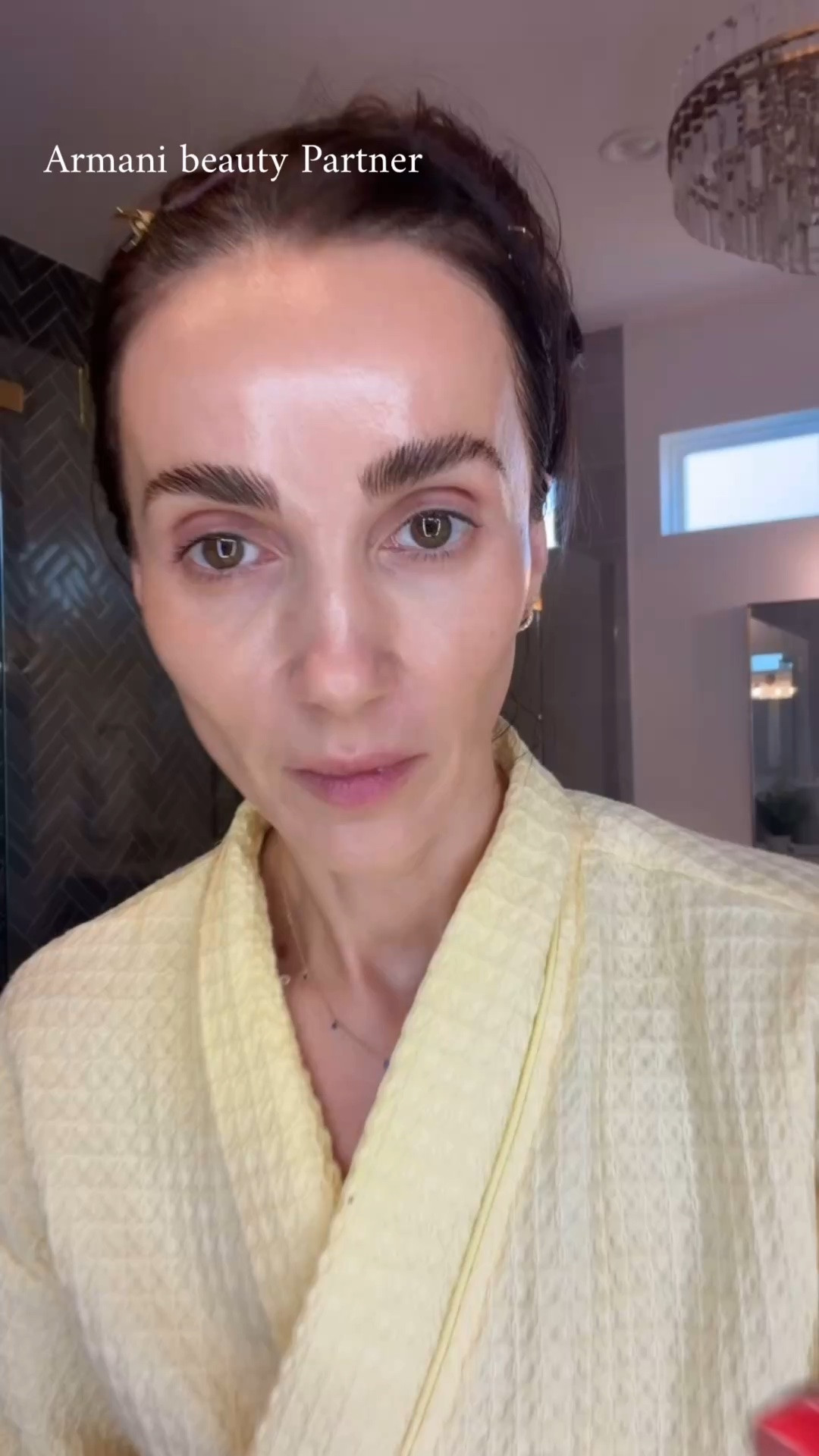 New mature skin friendly makeup finds - I’m wearing shade 5.75 in Armani beauty’s Luminous
Silk Concealer. Tip: I let it sit on my skin for a minute or two before blending it in. It thickens and
gives even better coverage. And I’ve been getting so many questions about my blush. My most
worn is shade 2 Carmel in Armani beauty Dolci Blush.
@armanibeauty @Sephora #ArmanibeautyPartner #armanimakeup