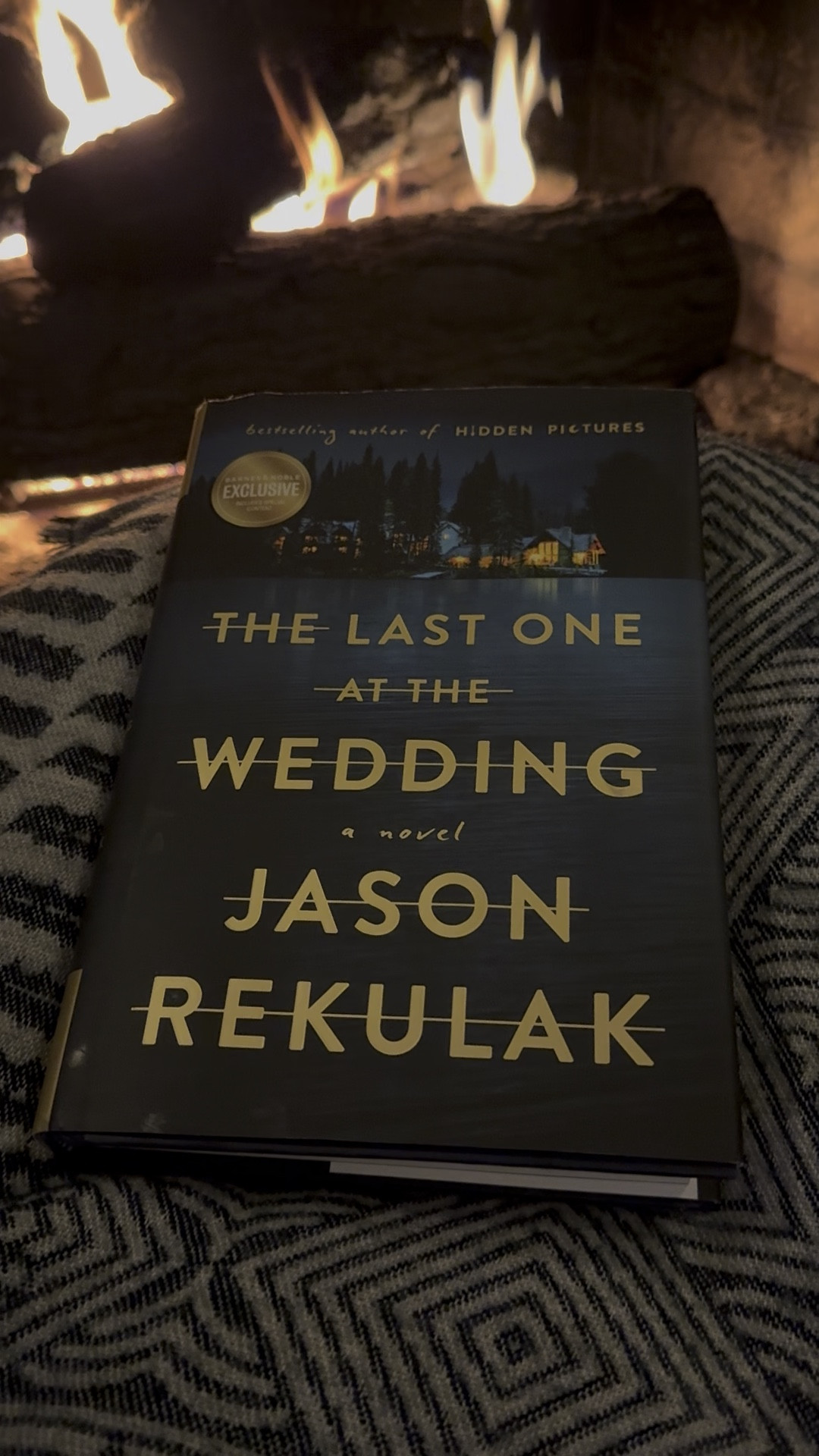 Worth the read if you like a good mystery! 
Get cozy essentials ❤️

#LTKHome #LTKTravel #LTKGiftGuide