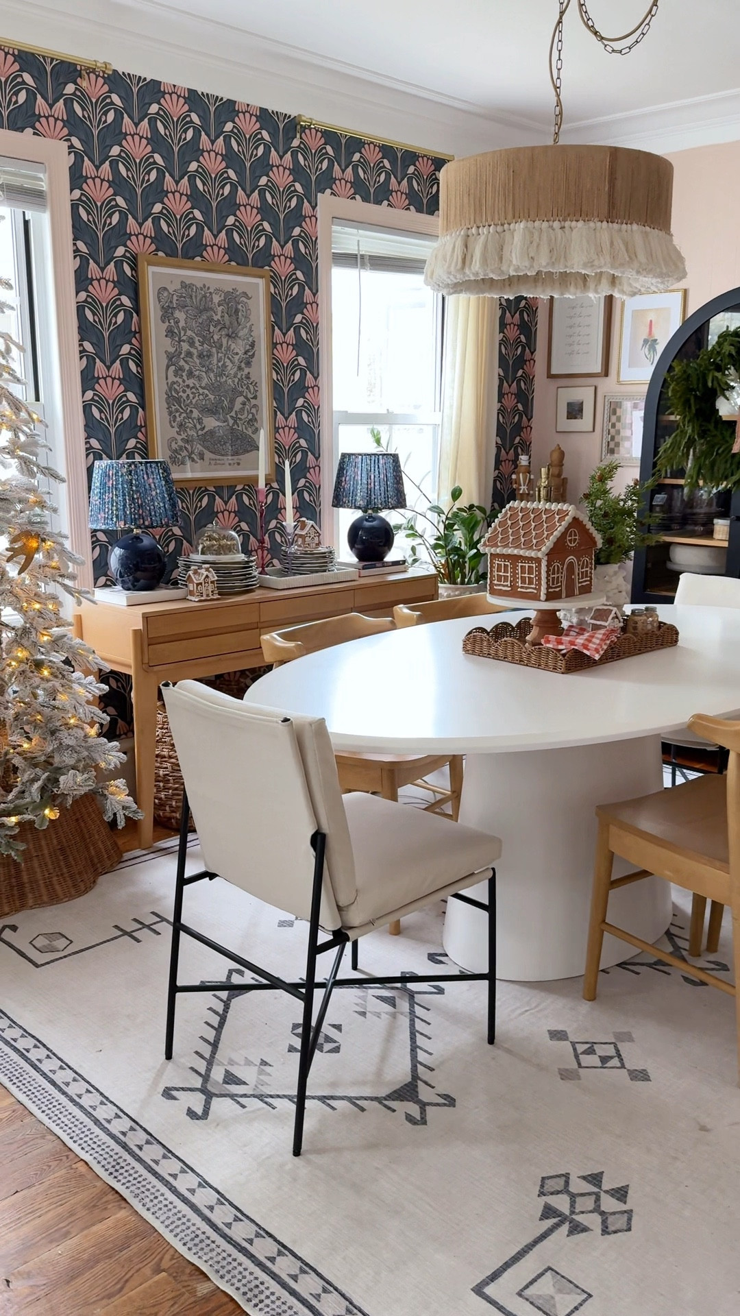Dinning room Christmas decor

#LTKHoliday #LTKHome