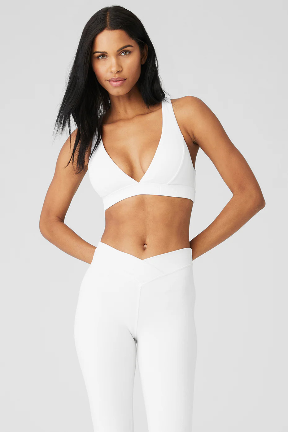 Alosoft Show Stopper Bra in White, Size: XS | Alo YogaÅ½ | Alo Yoga (US)