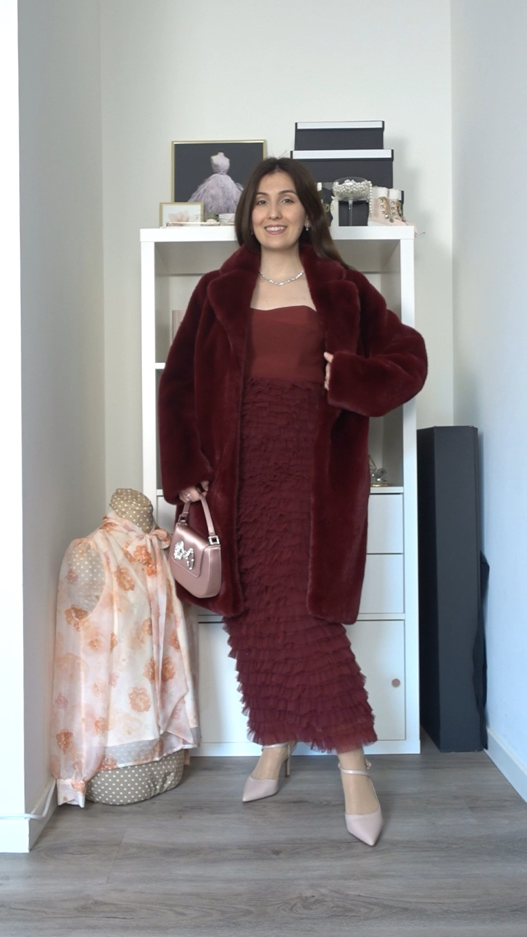 Day 18 of 25 days of festive outfits!

Today’s holiday look is for an occasion I would LOVE to go! I’m talking about the philharmonic New Year’s Eve concert in Vienna. I used to watch it in the TV when I was younger and it was so beautiful. Seeing this in person would be a dream come true. 

Coat: Betta Corradi
Dress: H&M
Shoes: Nine West
Bag: Mango
Necklace, rings, earrings: Swarovski
Bracelet: Pandora

#LTKeurope #LTKpartywear #LTKwinter