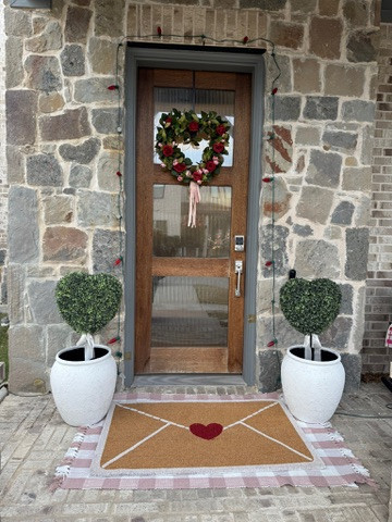 Loving this front door decor for Valentines Day 💖

Exact wreath is OOS but linked similar options!!

valentines decor, front door decor, home decor, valentines, valentines day, valentines day decor idea, home decor for valentines, Mallory Lee Richardson 

 

#LTKFindsUnder50 #LTKHome #LTKFindsUnder100
