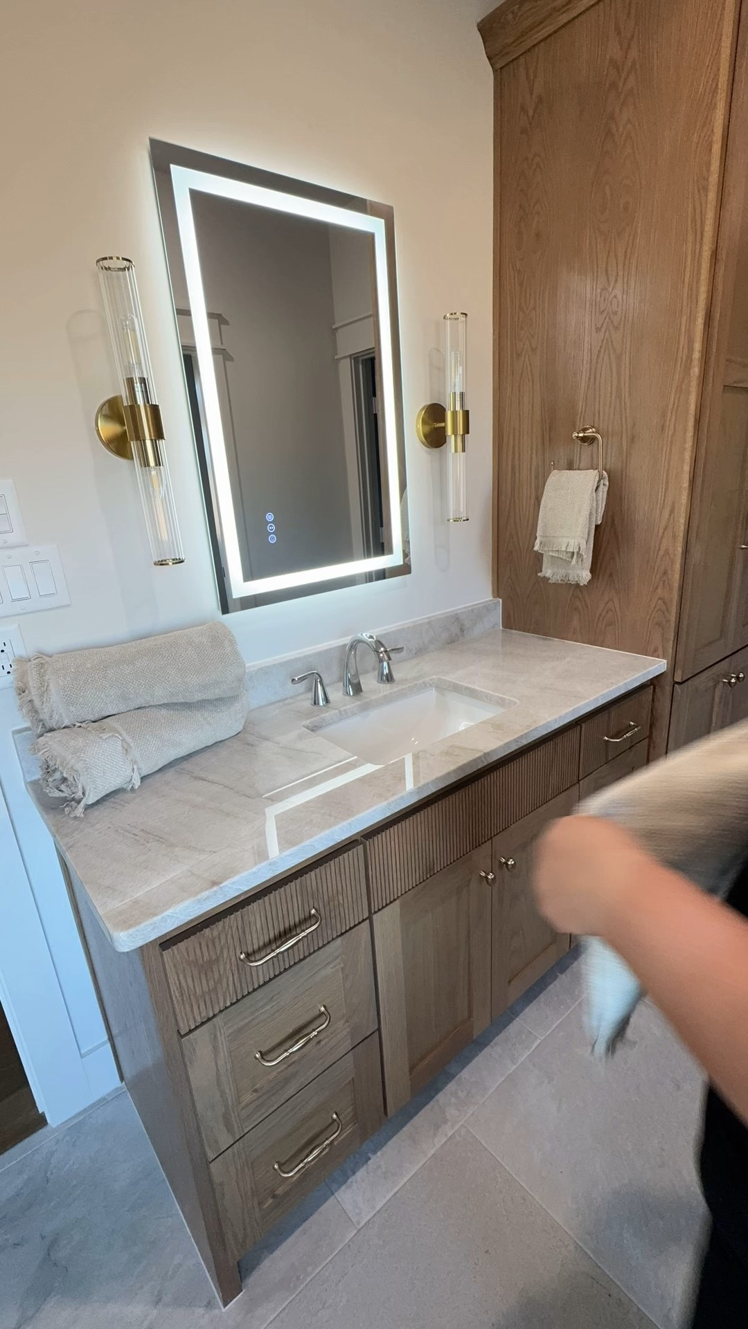 Linking our Delta faucet, brass cabinet handles, brass wall sconces, and these soft nude bath towels + hand towels that give the space that warm, luxury feel.

I love mixing brass fixtures with neutral tones to create a timeless, spa-like master bath that still feels cozy and custom. Everything is linked in my LTK for easy shopping.

Perfect if you’re looking for:
• Master bathroom ideas
• Neutral bathroom decor
• Brass bathroom hardware
• Delta bathroom faucet
• Spa-inspired bathroom design


#LTKHome