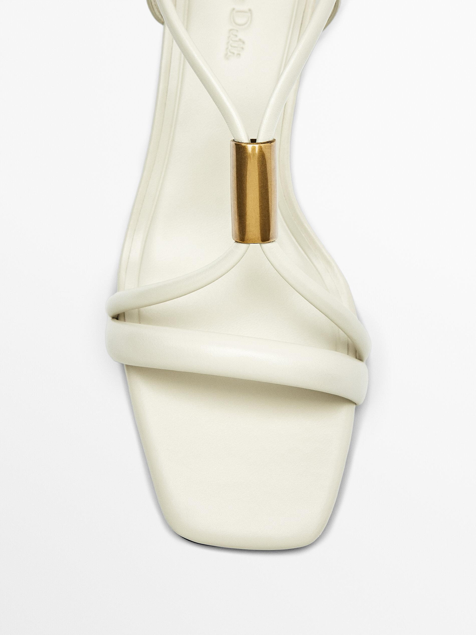 Absatzsandalen mit Metallic-Detail | Massimo Dutti DE
