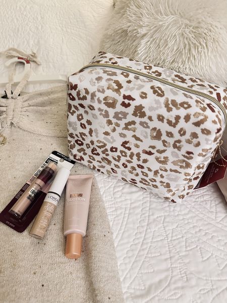 Went to Target to get some concealer and found these goodies 🤩 

This cheetah print makeup bag is so neutral and pretty, I can never have enough makeup bags 😂

Also, trying this L’Oréal concealer for the first time, this dress I HAD TO HAVE!! got it in a size XS 

Everything linked 💕


#LTKbeauty #LTKSeasonal #LTKstyletip