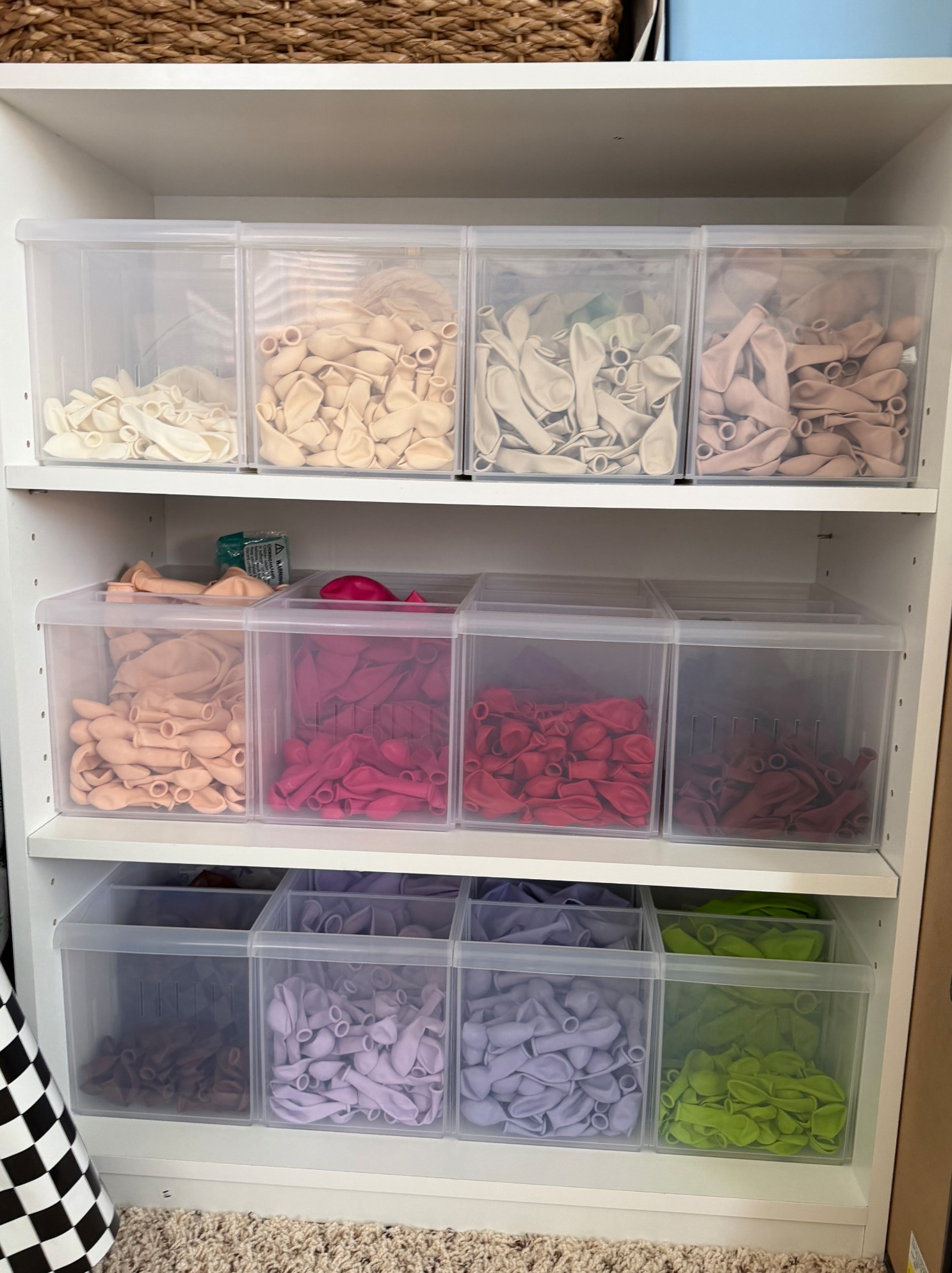 Balloon room organization 
Bookshelf 
Containers 

#LTKHome
