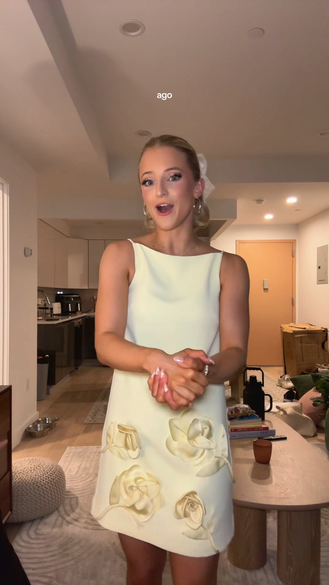 outfit details from last nights show !!!🌟✨💛