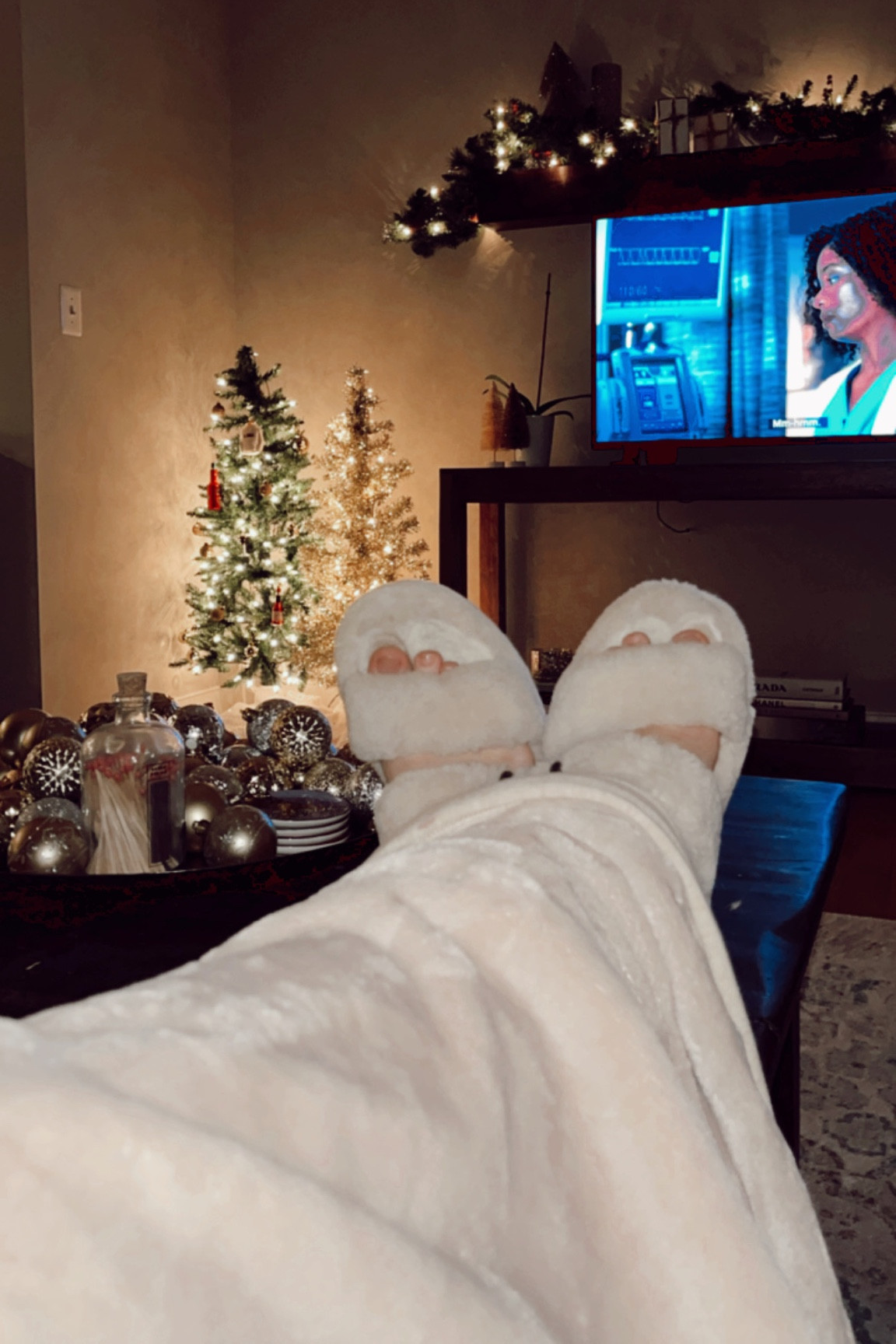 UGG blanket & slippers 

#LTKHoliday #LTKhome #LTKSeasonal